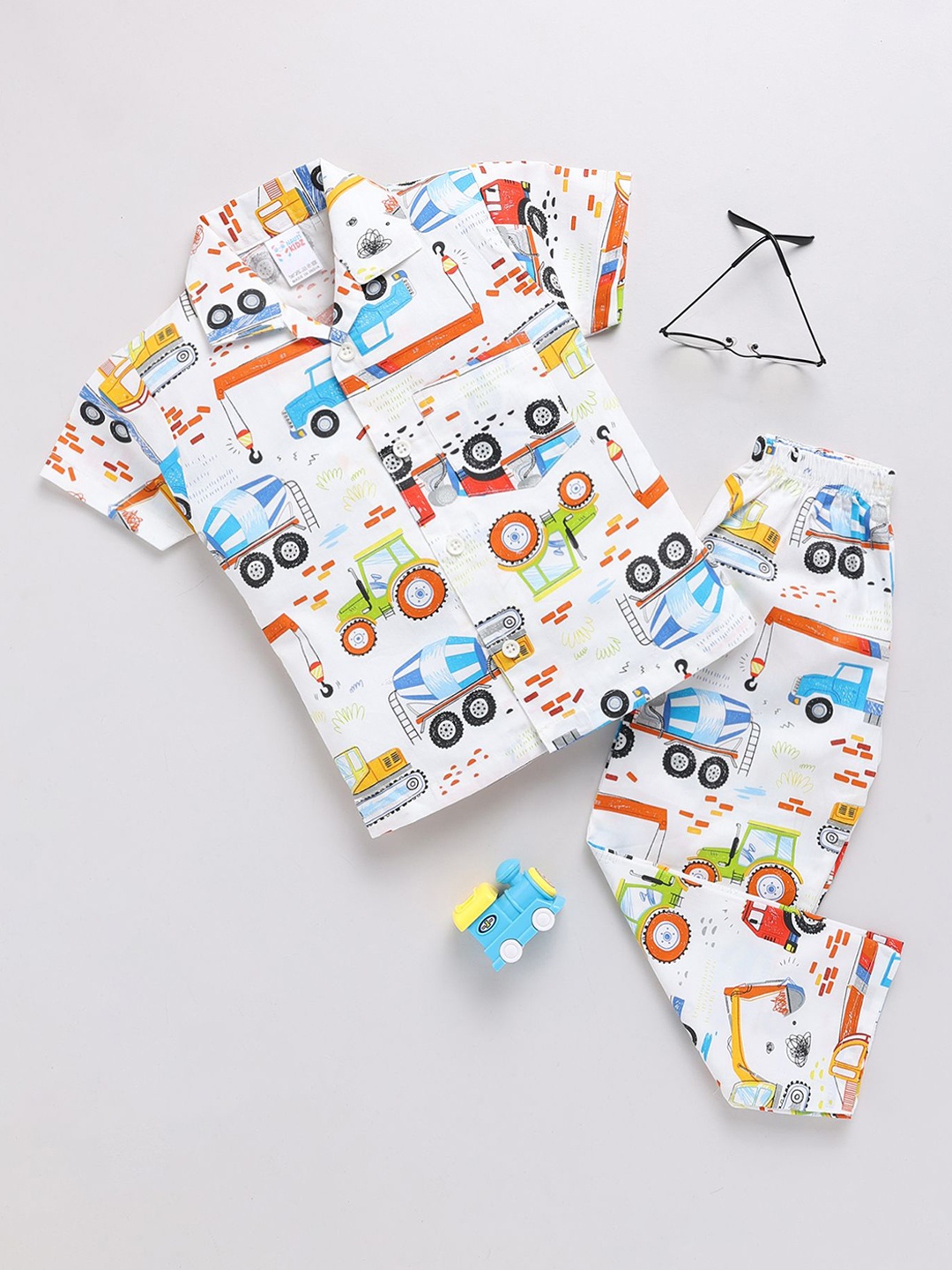 

NAUTI KIDZ Boys Printed Pure Cotton Night suit, White