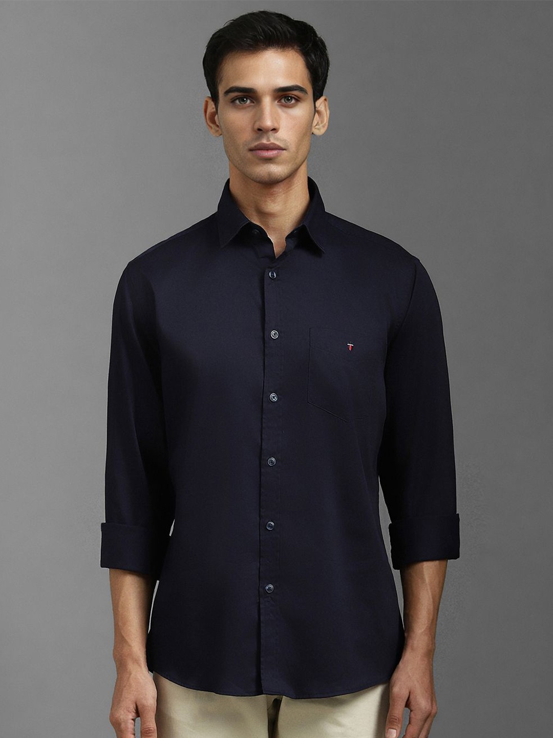 

Louis Philippe Sport Men Slim Fit Opaque Casual Shirt, Navy blue
