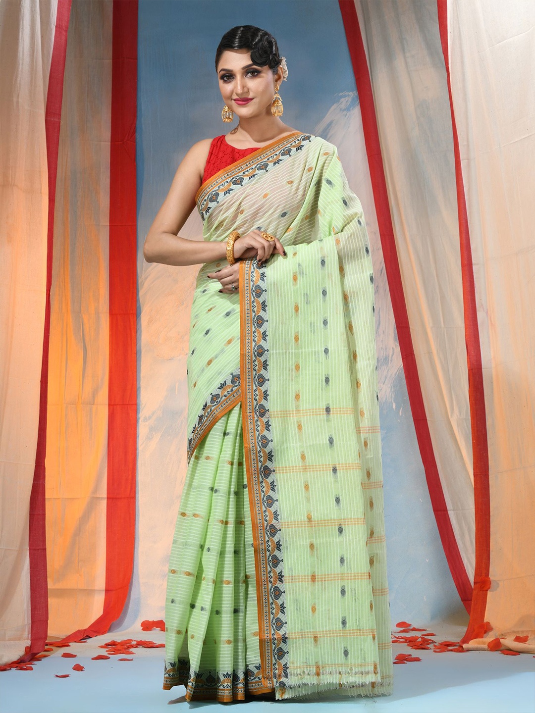

DESH BIDESH Ethnic Motifs Woven Design Pure Cotton Saree, Green