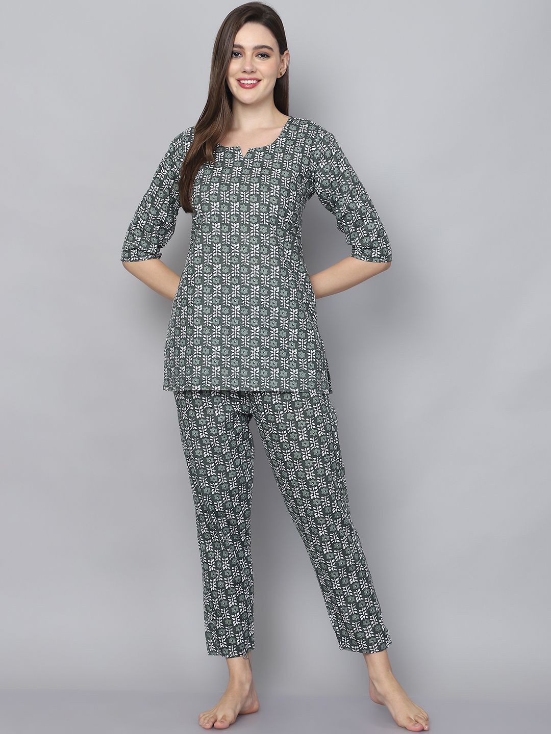 

SOUNDARYA Floral Printed Round Neck Three-Quarter Sleeves Pure Cotton Kurti With Pyjama, Green