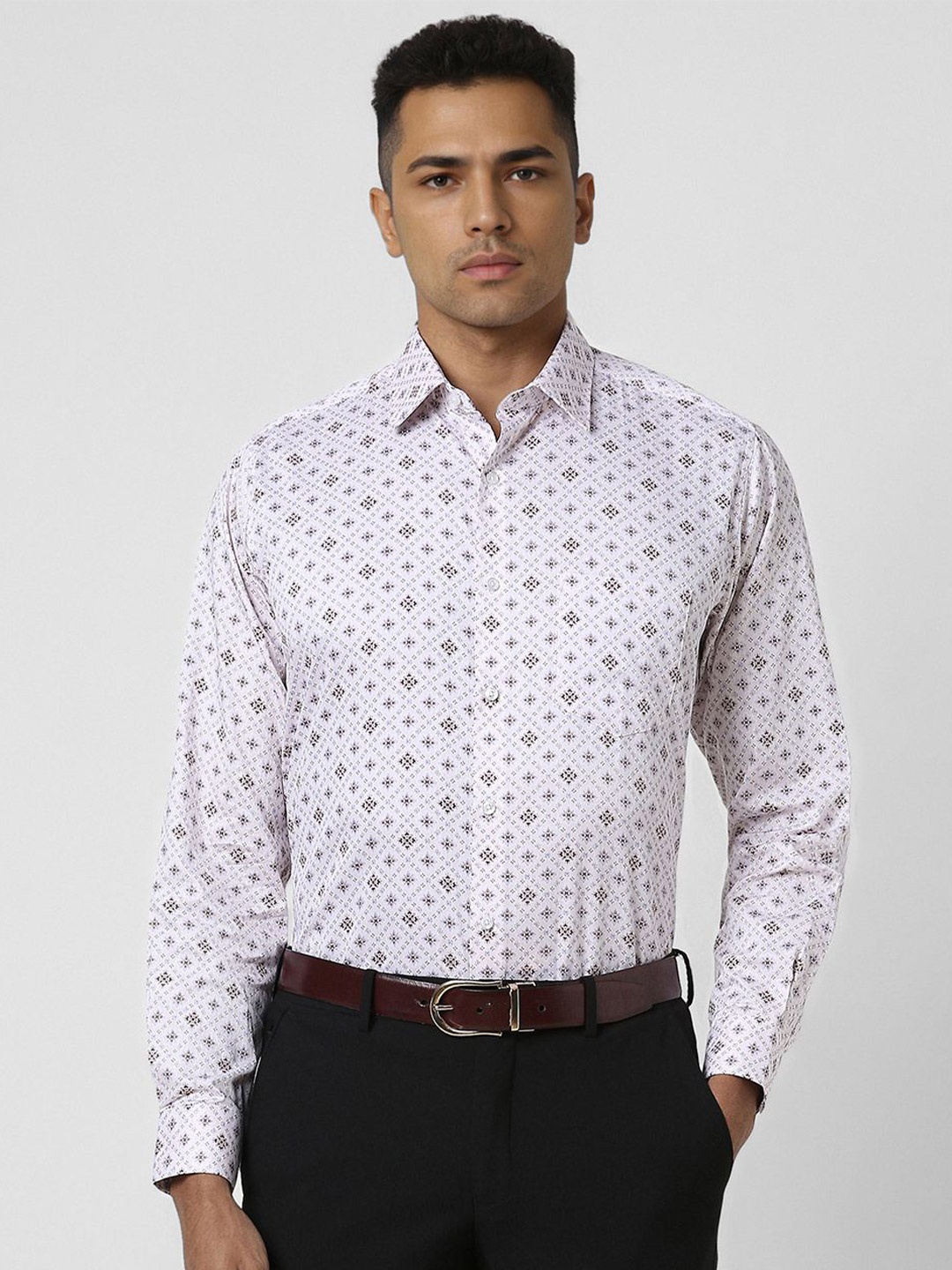 

Van Heusen Men Spread Collar Floral Printed Cotton Formal Shirt, Pink