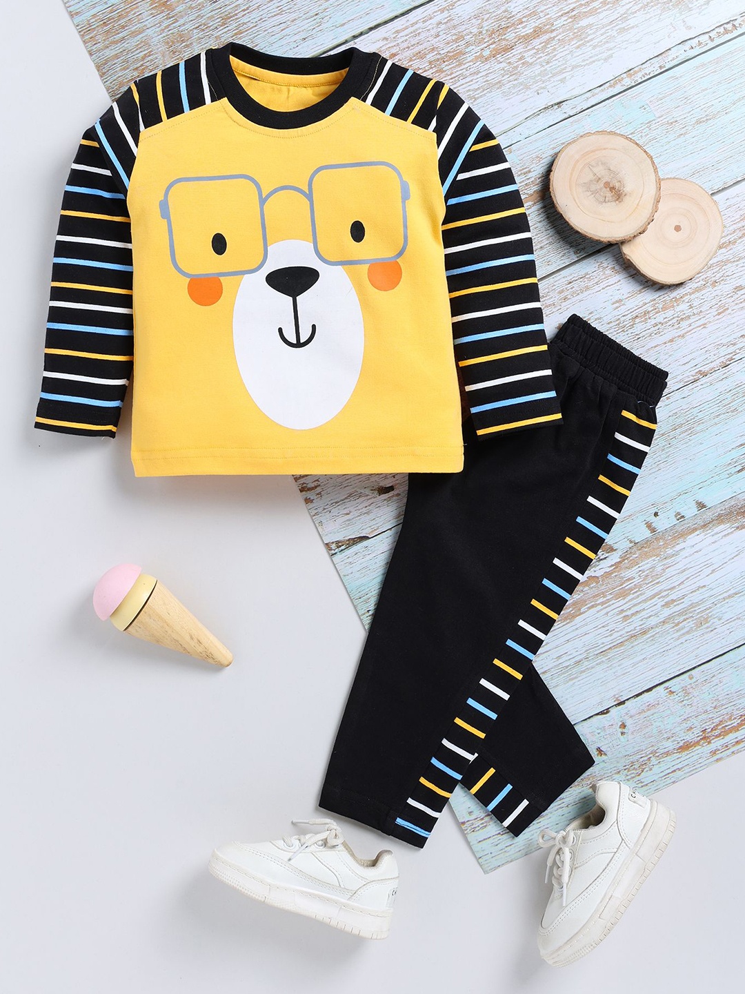 

Toonyport Boys Printed T-shirt with Trousers, Yellow