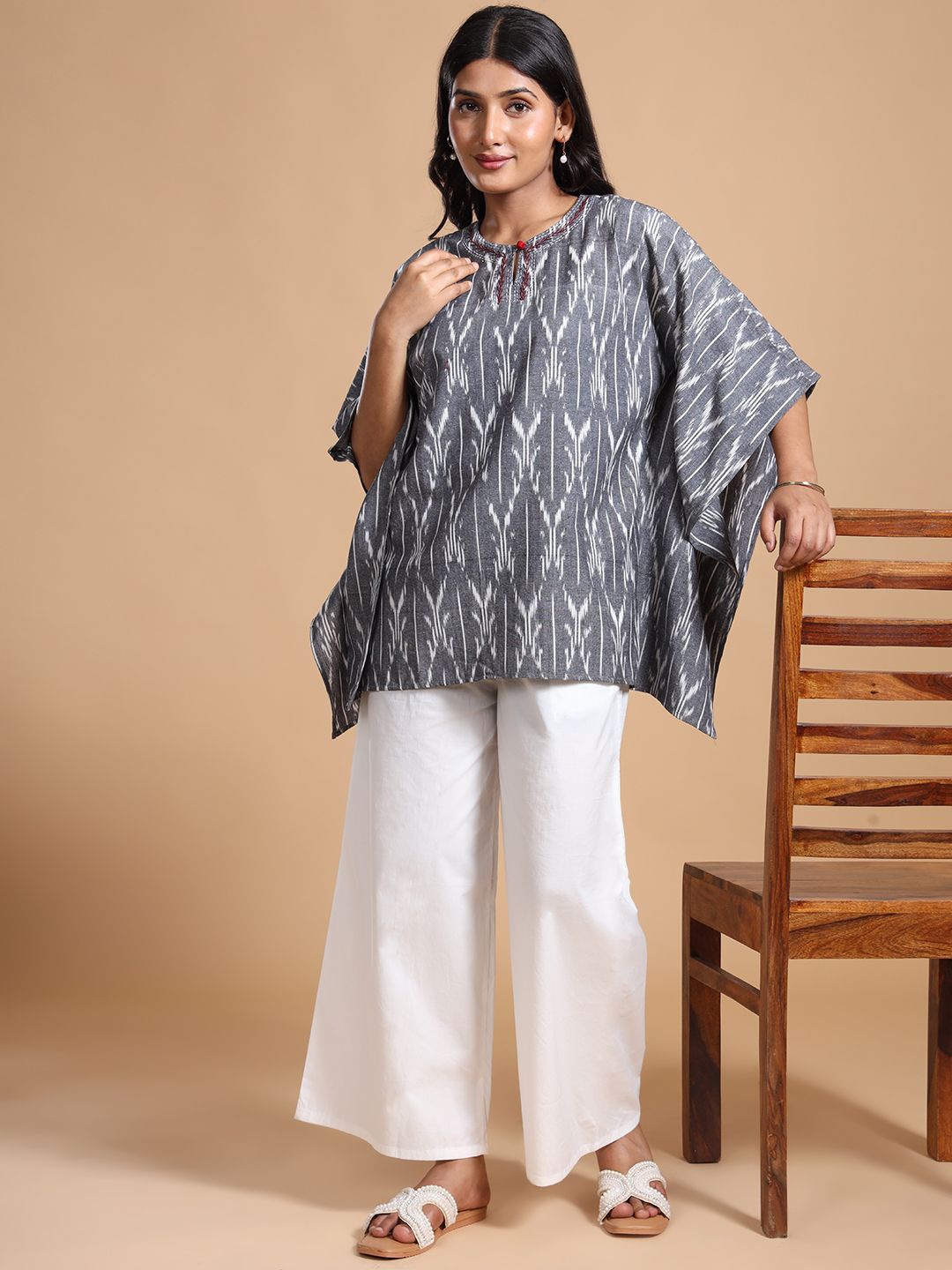 

THE WEAVE TRAVELLER Women Flared Sleeves Cotton Kaftan Top, Grey