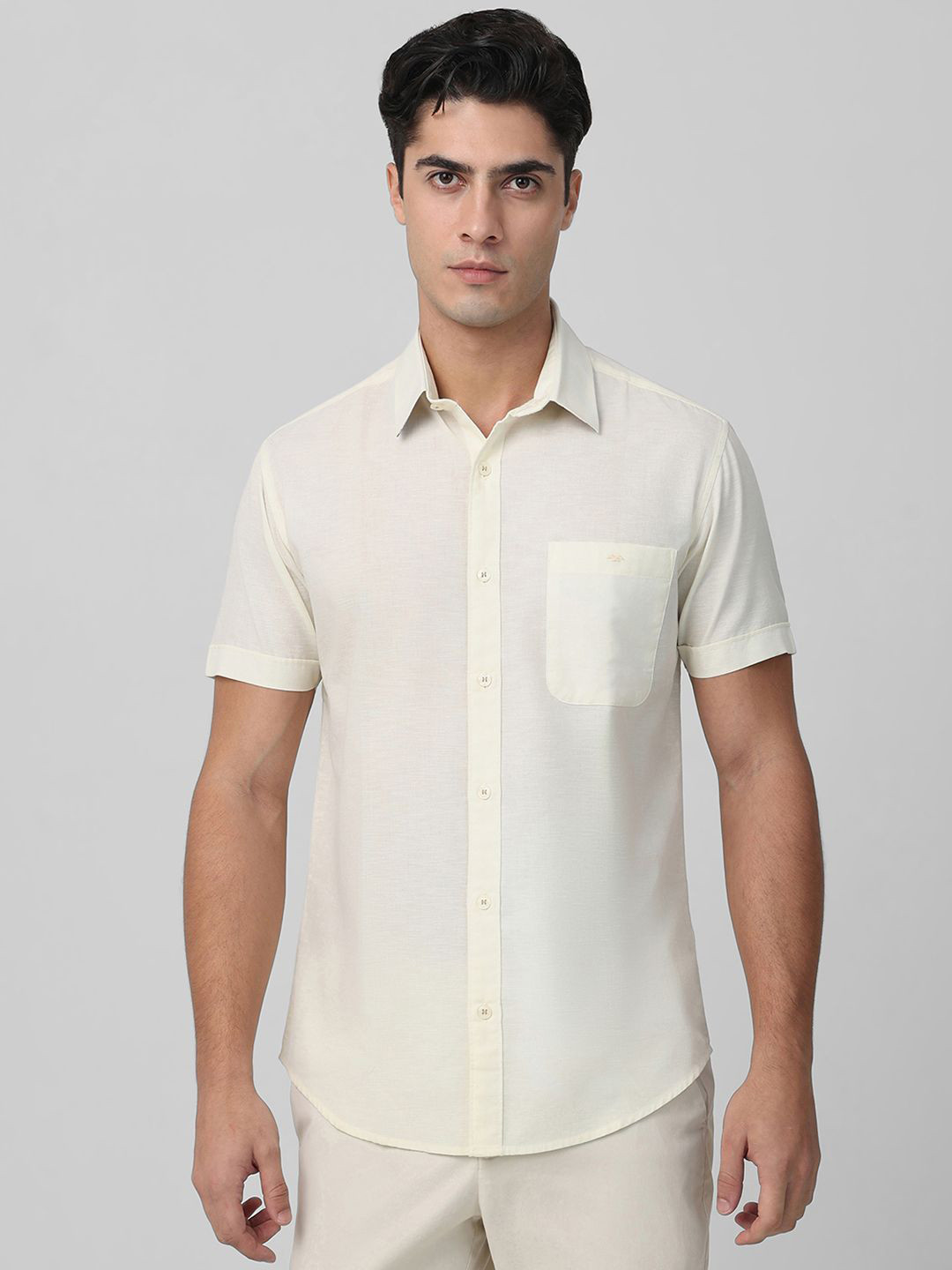 

Mufti Men Spread Collar Solid Cotton Slim Fit Casual Shirt, Yellow