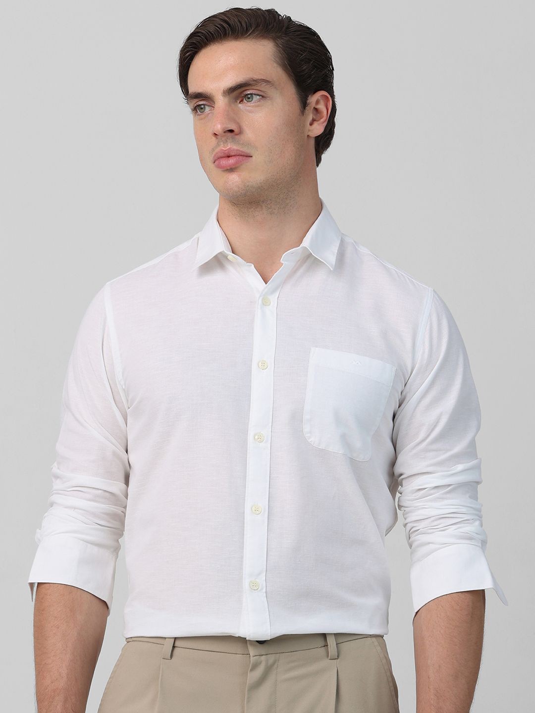 

Mufti Men Spread Collar Solid Cotton Slim Fit Casual Shirt, White