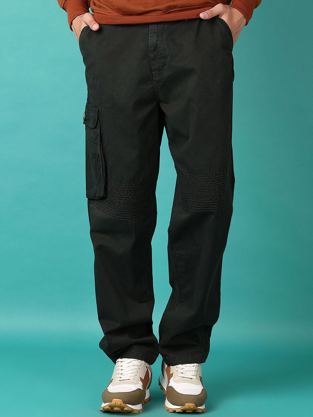 

V-Mart Men Cotton Twill Straight Fit Cargos, Green