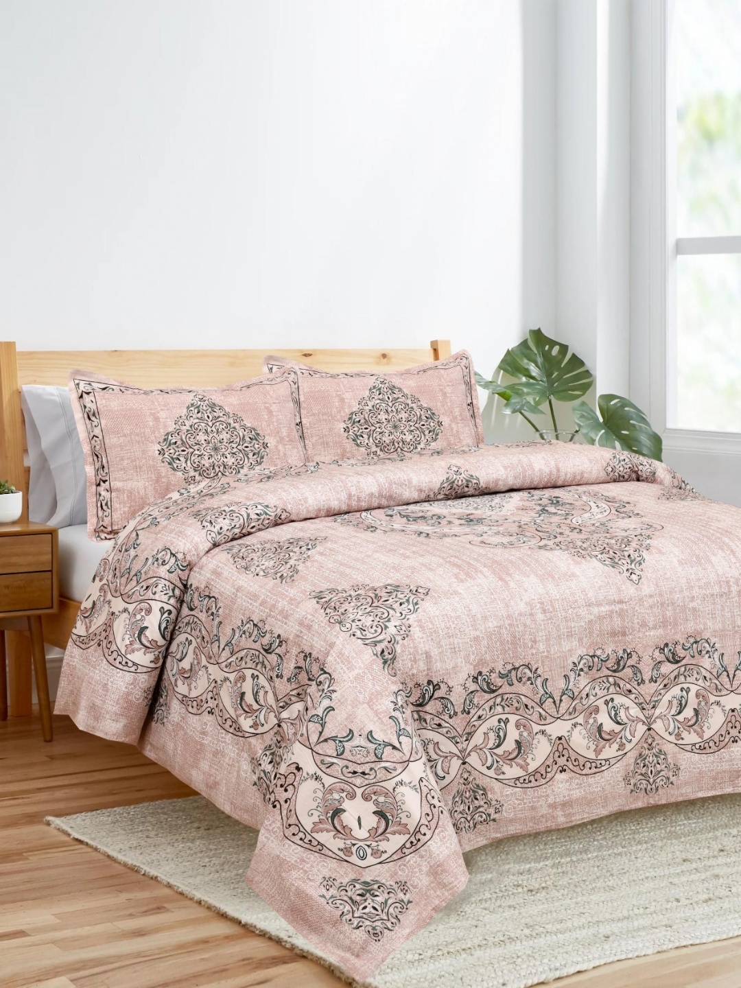 

HOME HEAVENS Pink 3 Piece Ethnic Motifs Cotton Double King Superfine Bedding Set