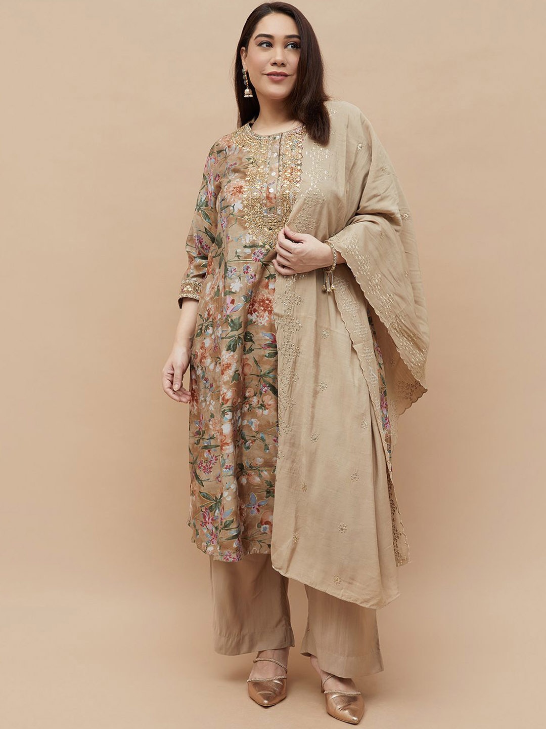 

Moiree by Lifestyle Floral Embroidered Thread Work Straight Kurta With Trousers & Dupatta, Brown