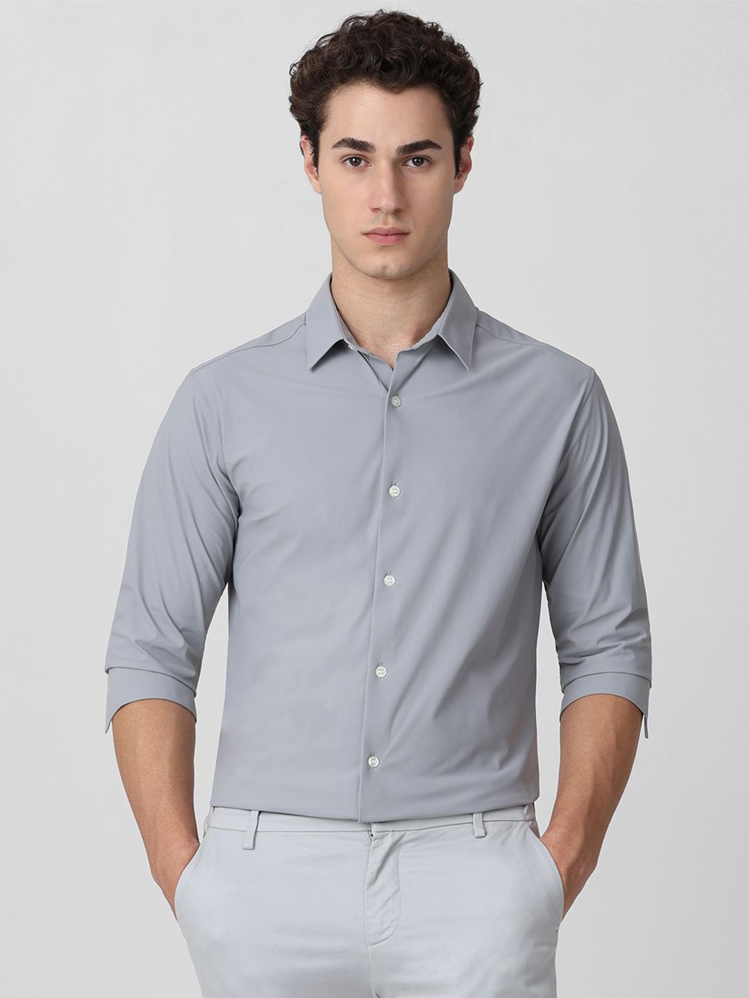 

Mufti Men Spread Collar Solid Slim Fit Casual Shirt, Grey