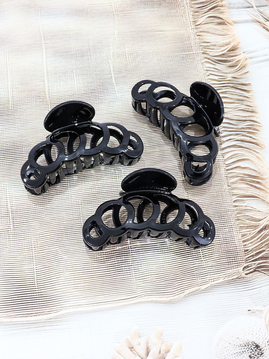 

VAGHBHATT Women Set of 3 Claw Clip, Black