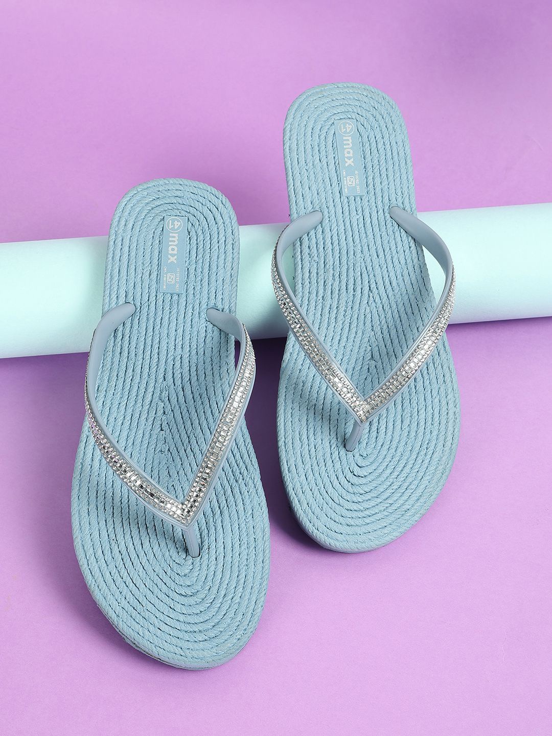 

max Women Embellished Thong Flip-Flops, Blue