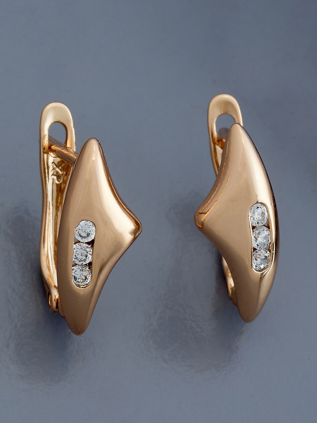 

Kushal's Fashion Jewellery Gold-Plated Zircon Geometric Studs