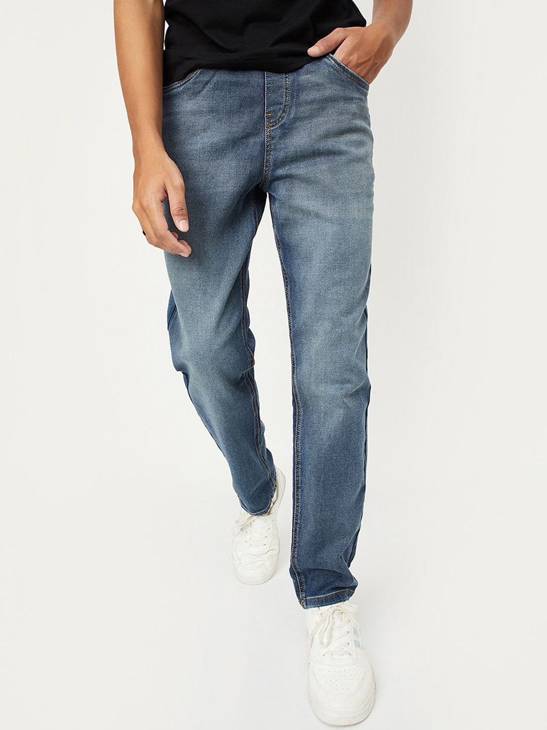 

max Boys Cotton Regular Fit Low Distress Heavy Fade Jeans, Blue
