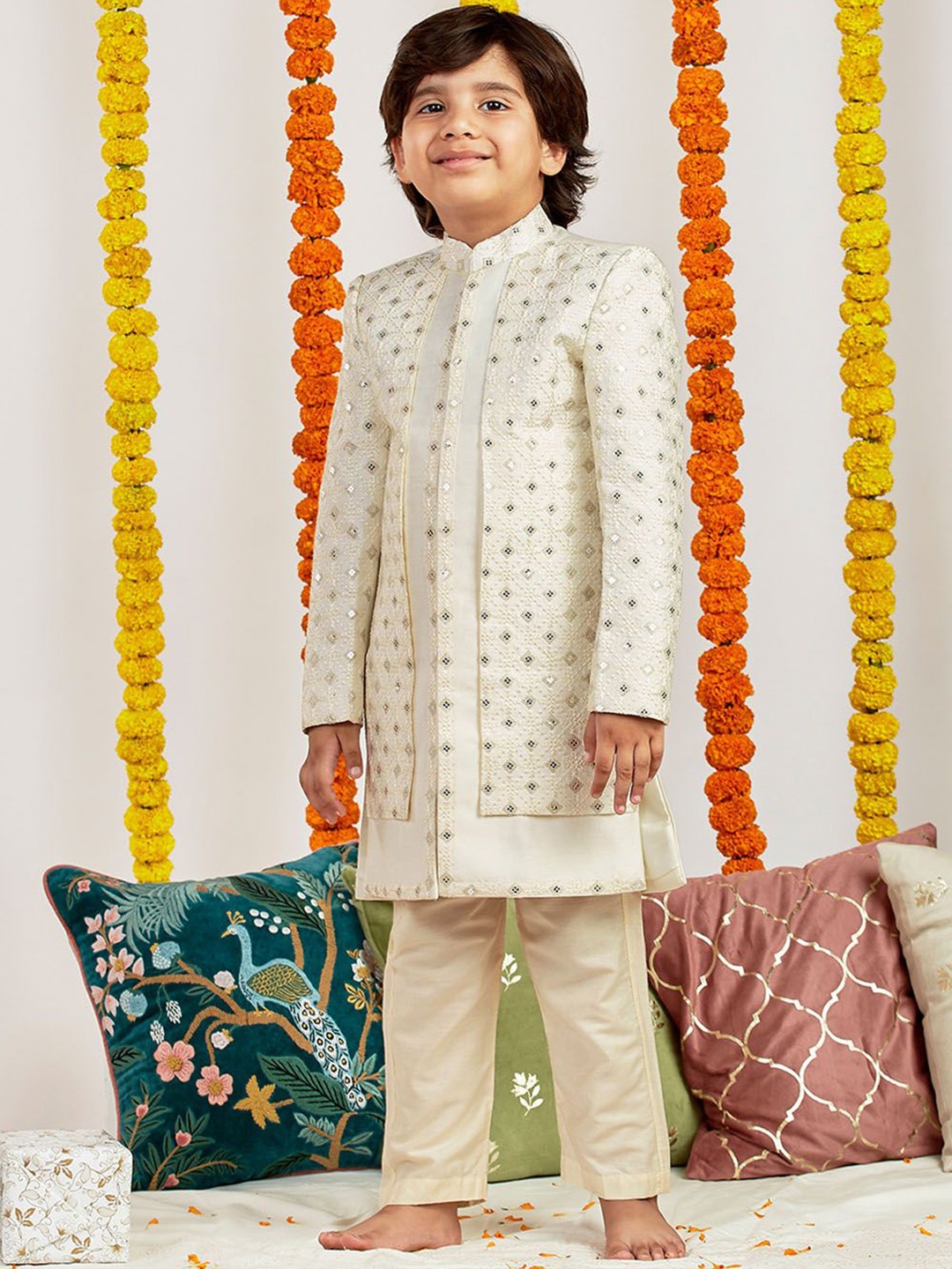 

VASTRAMAY Boys Embroidered Mandarin Collar Sherwani Set, Cream