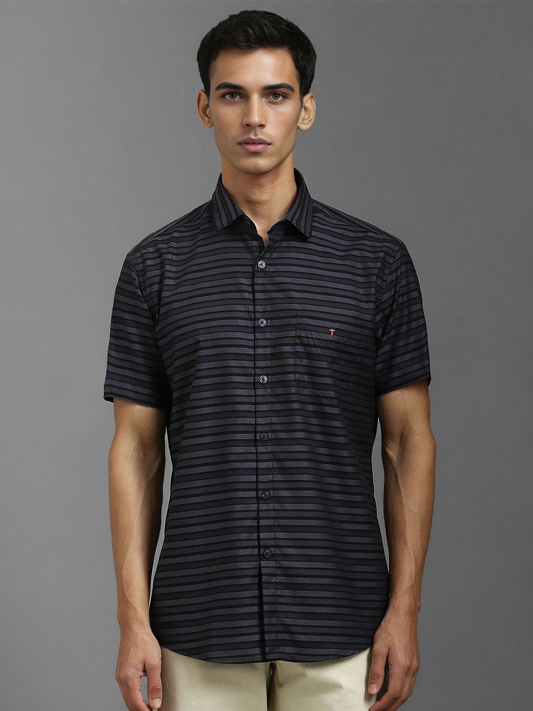 

Louis Philippe Sport Men Slim Fit Horizontal Stripes Opaque Striped Casual Shirt, Black