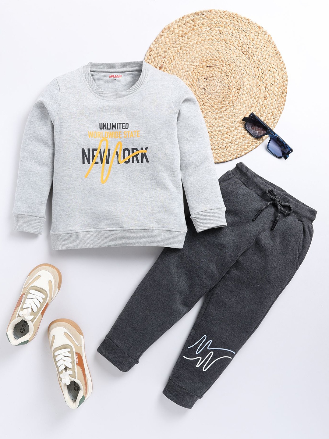 

MIMINO Boys Printed Sweatshirt & Trousers Clothing Set, Grey