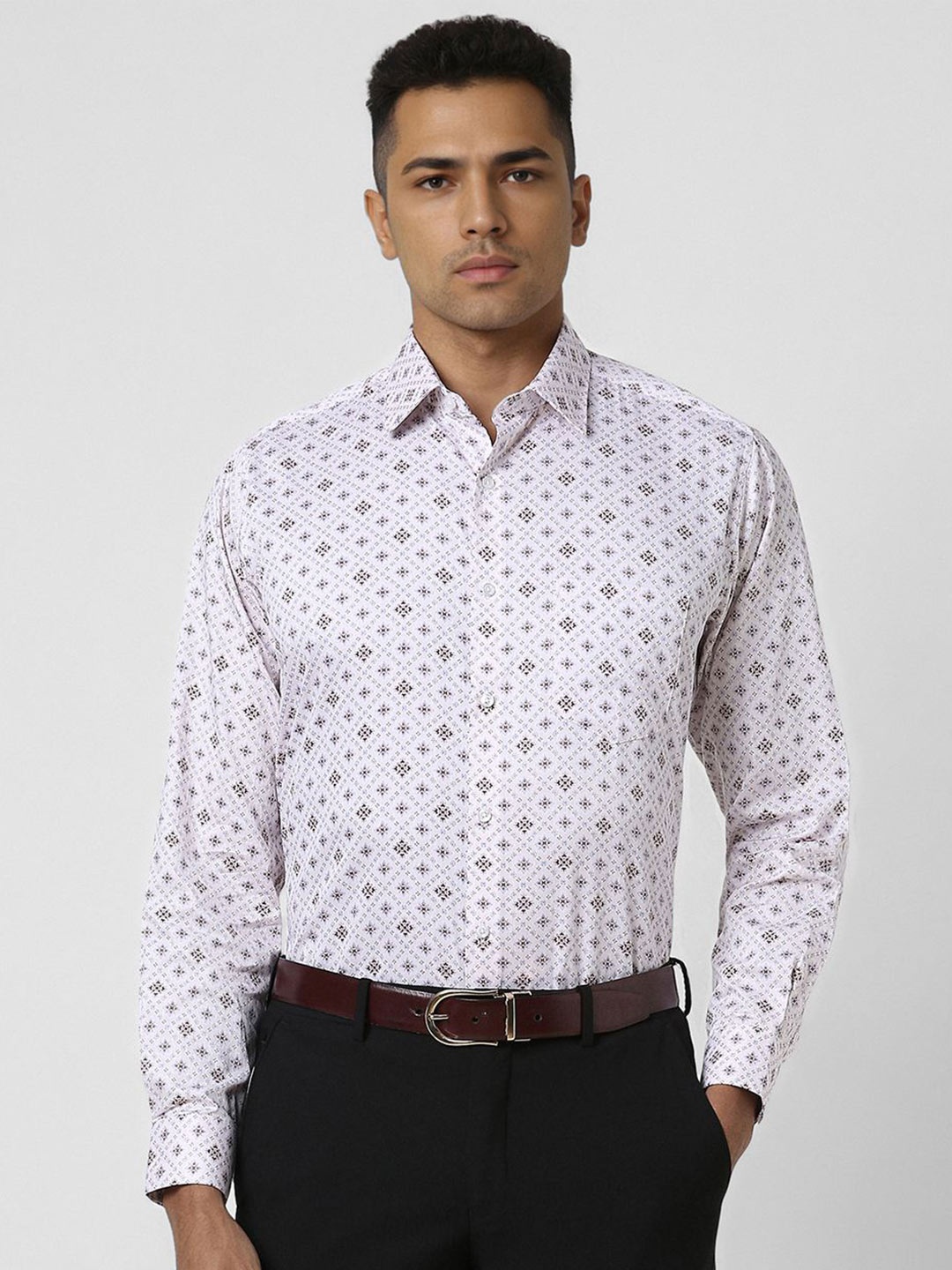 

Van Heusen Men Spread Collar Floral Printed Cotton Formal Shirt, Pink