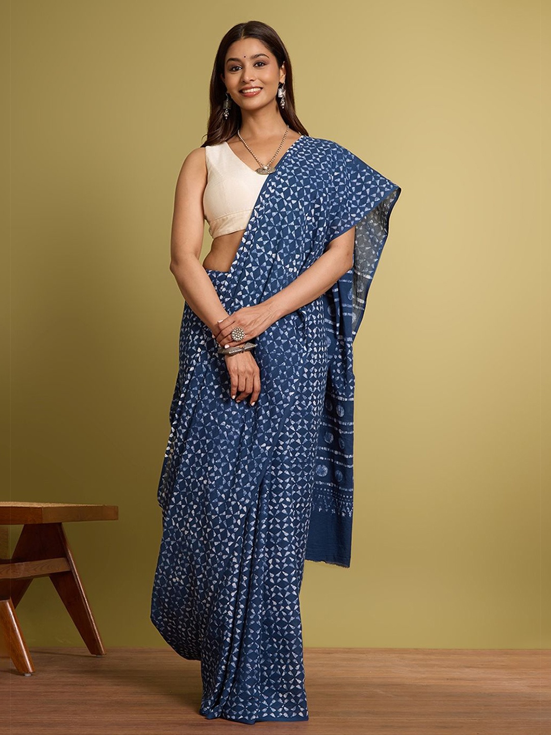 

Taneira Batik Printed Pure Cotton Saree, Blue