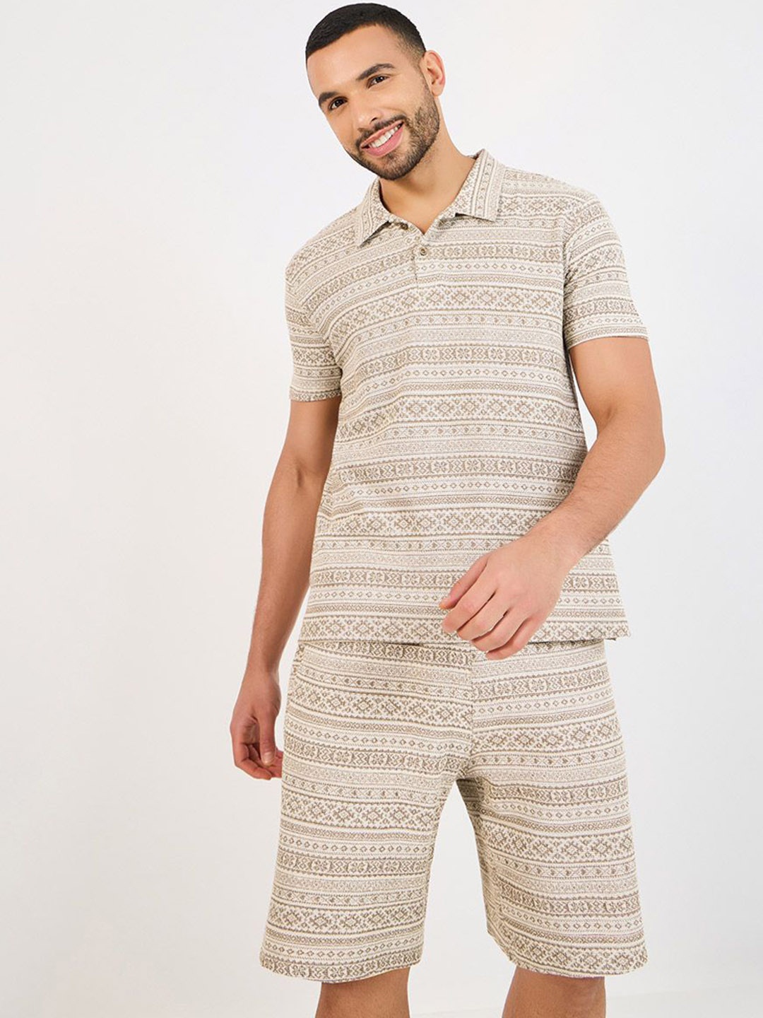 

Styli Printed Polo Collar T-Shirt With Shorts, Beige