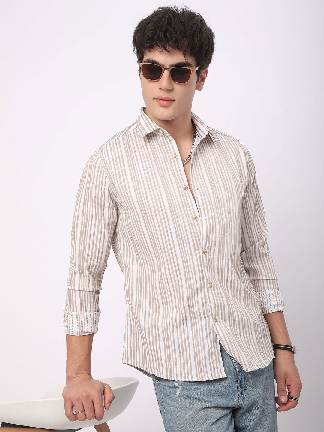 

VASTRADO Men Classic Spread Collar Multi Striped Slim Fit Casual Shirt, Beige