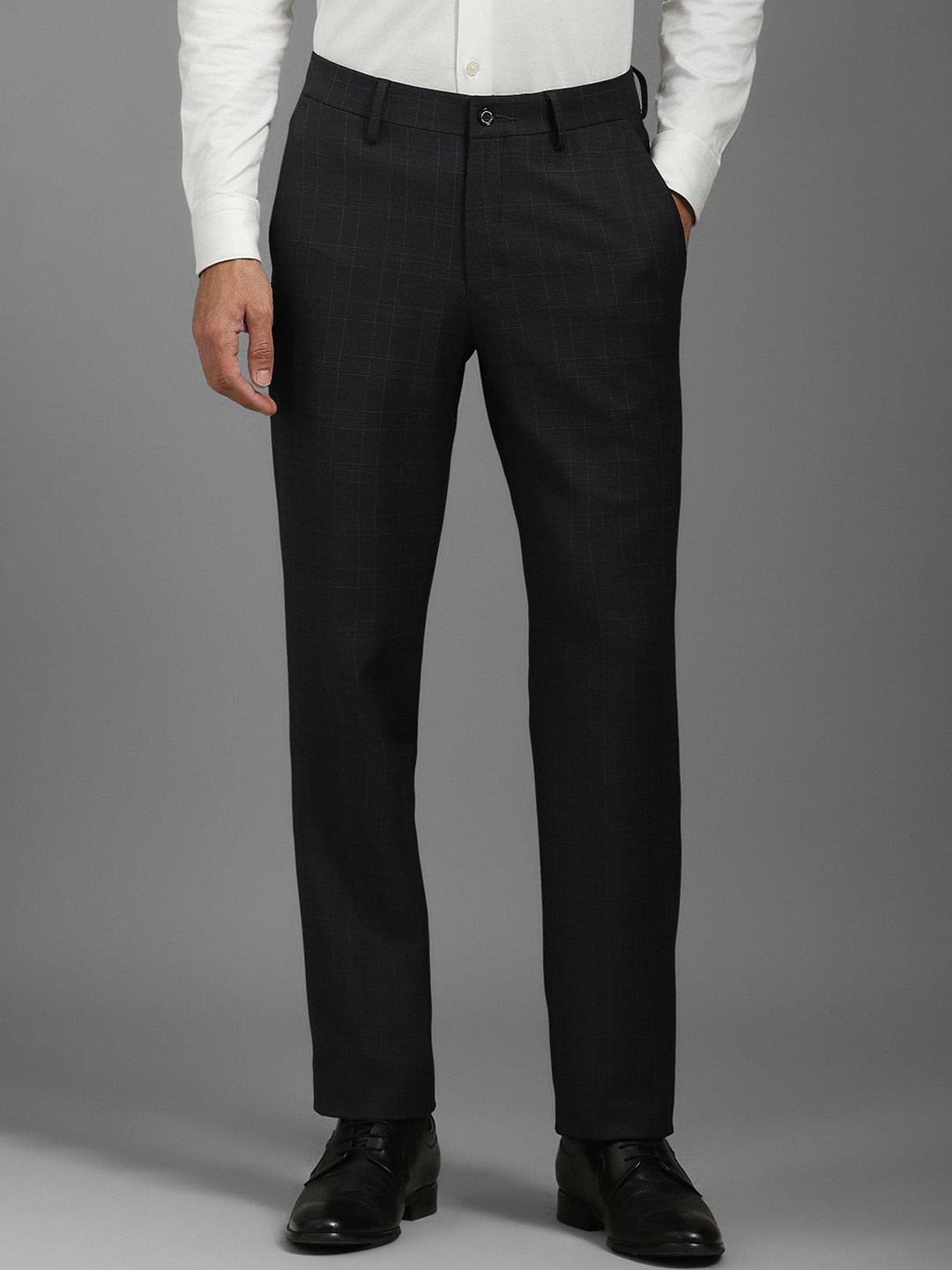 

Louis Philippe Men Checked Slim Fit Formal Trousers, Black