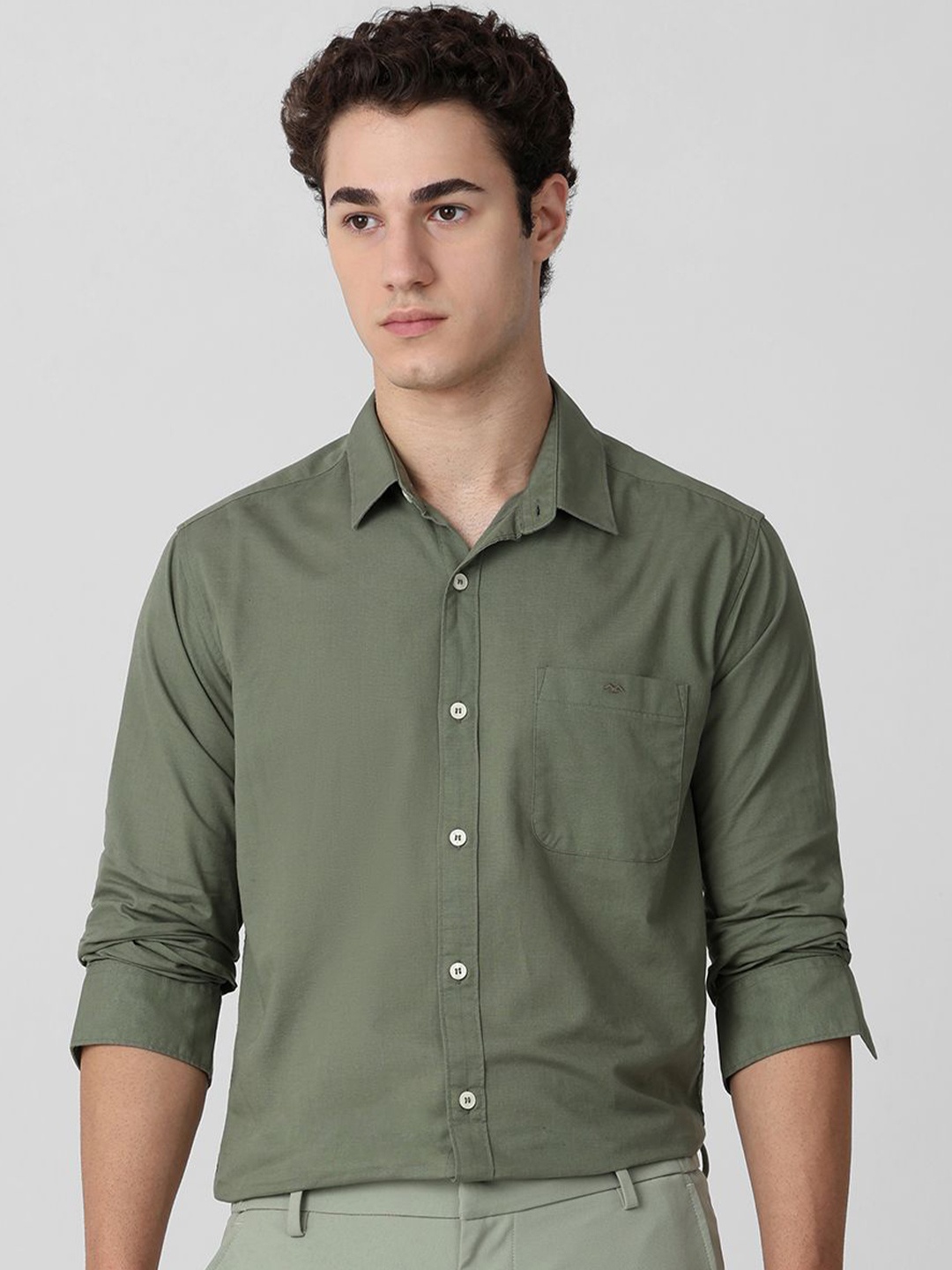 

Mufti Men Cutaway Collar Solid Cotton Slim Fit Casual Shirt, Olive