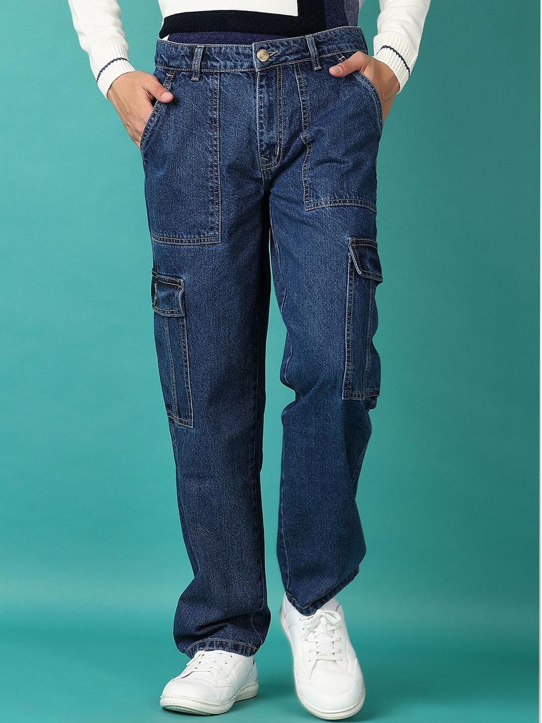 

V-Mart Men Light Fade Mid-Rise Jeans, Blue