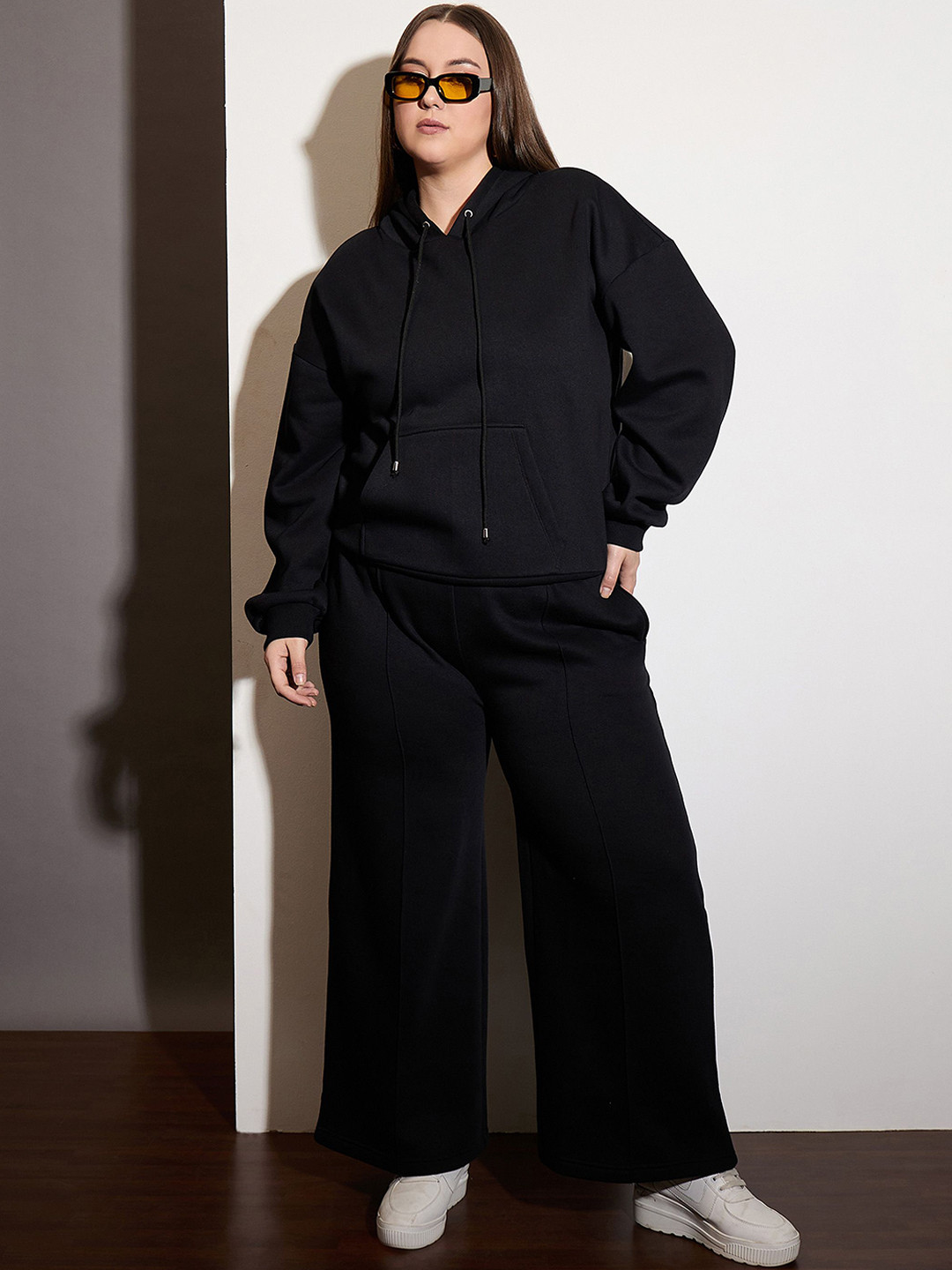

SASSAFRAS Curve Black Plus Size High Hooded Neck Casual Sweatshirt With Trousers