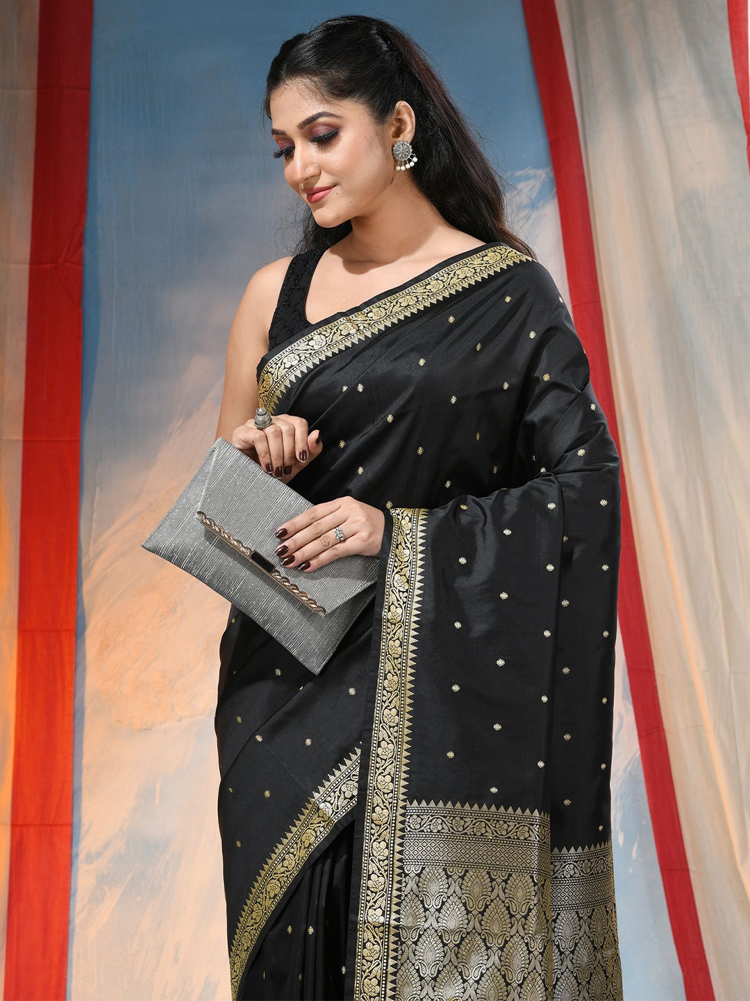 

DESH BIDESH Woven Design Zari Festive Saree, Black