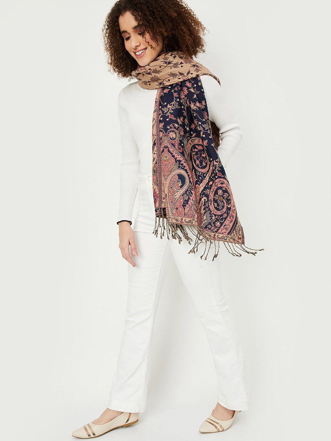 

max Floral Printed Shawl, Pink