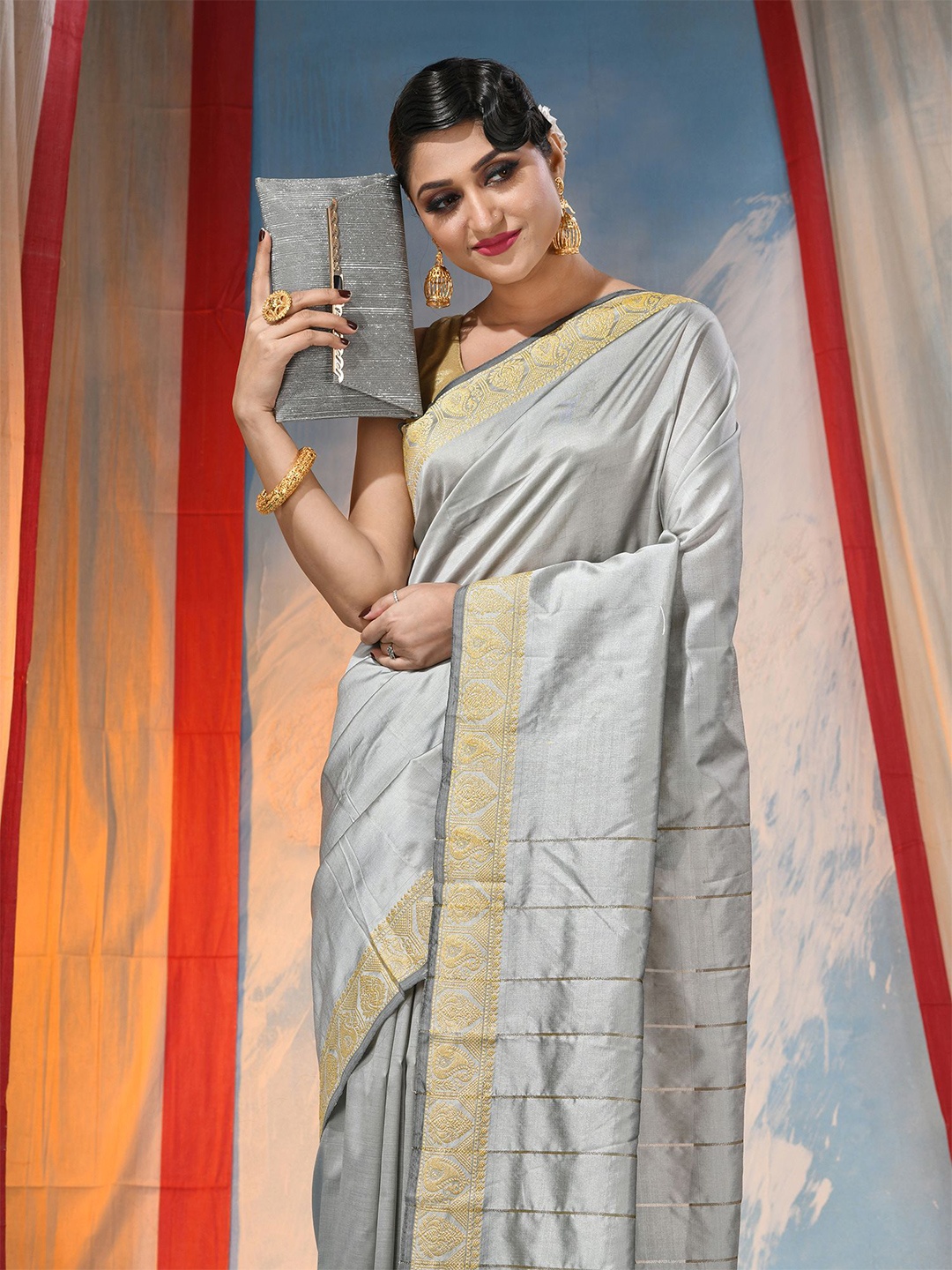 

DESH BIDESH Ethnic Motifs Silk Blend Saree, Silver