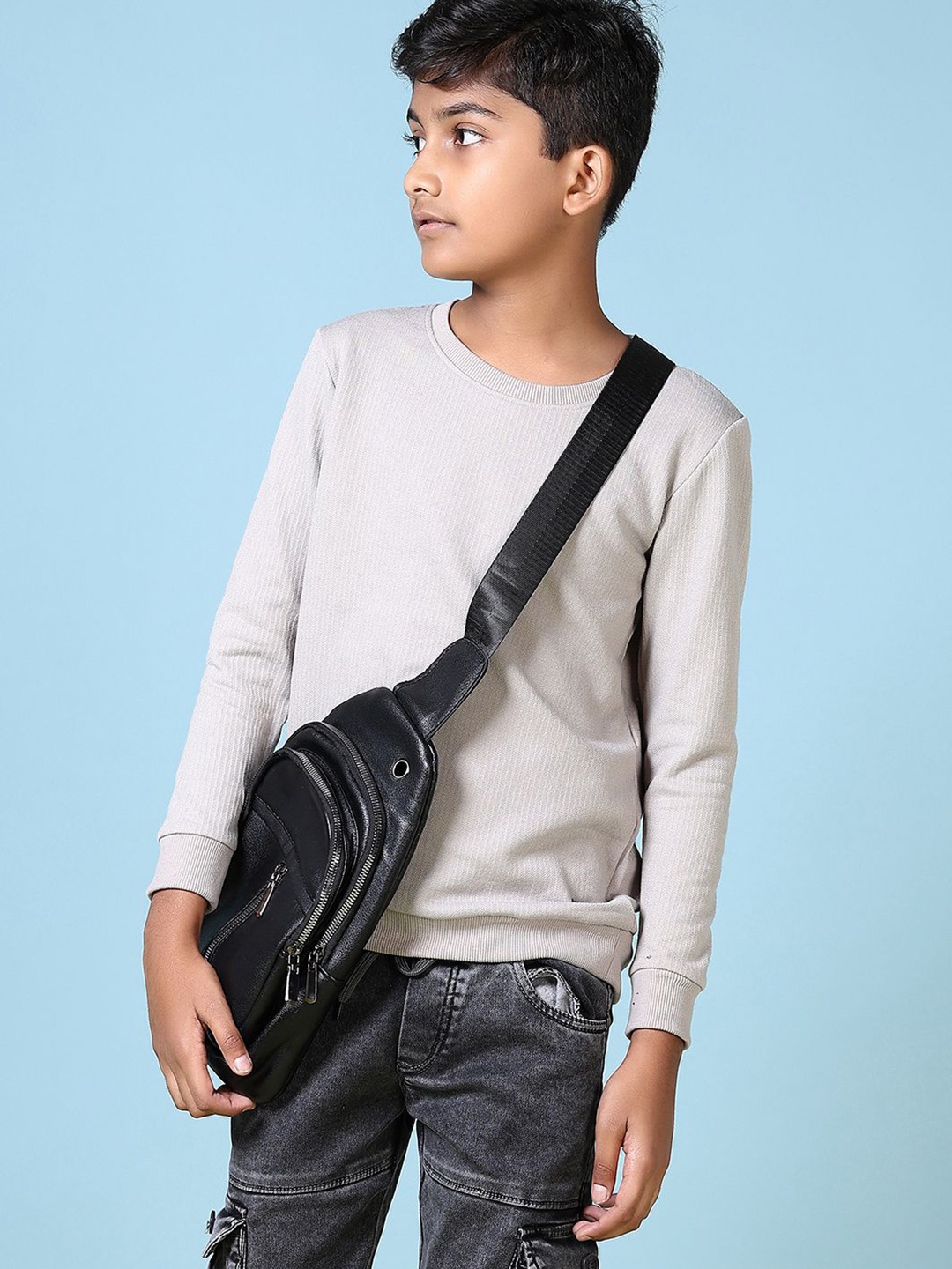 

V-Mart Boys Round Neck Sweatshirt, Grey