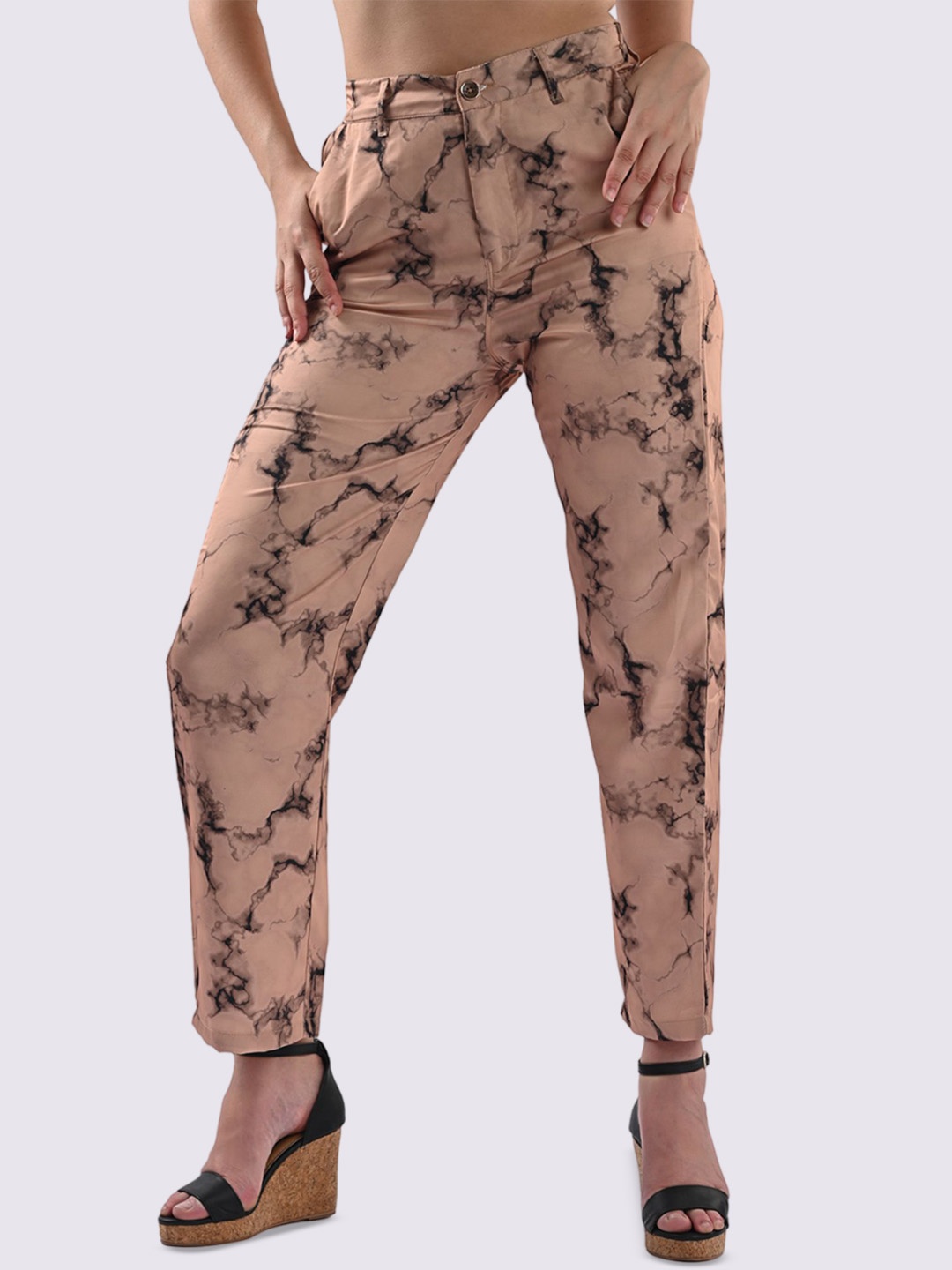

Kraus Jeans Women Printed Regular Fit High-Rise Trousers, Brown