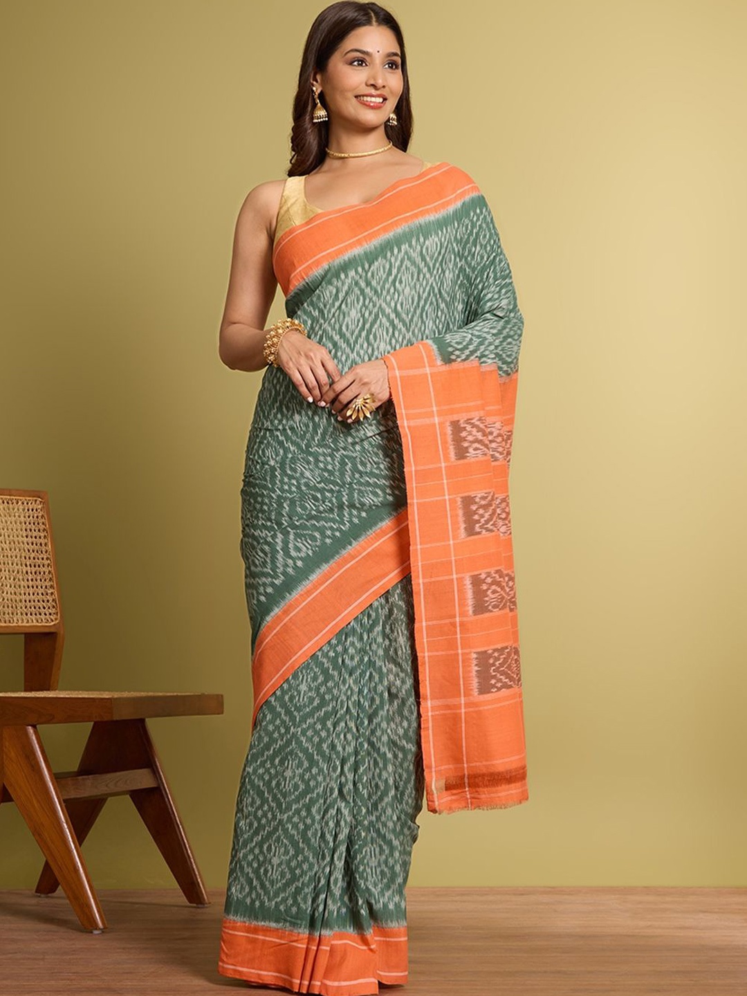 

Taneira Pure Cotton Traditional Pochampally Saree, Green