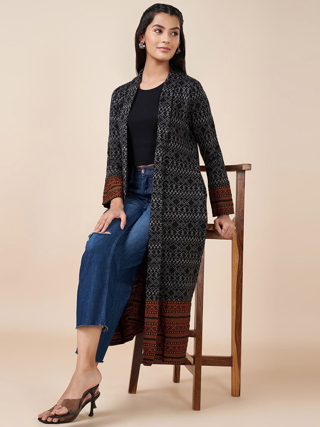 

RANGMANCH BY PANTALOONS Geometric Printed Longline Acrylic Shrug, Black