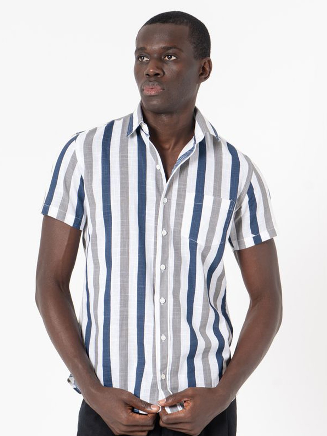 

SAY Men India Slim Spread Collar Vertical Striped Cotton Casual Shirt, White