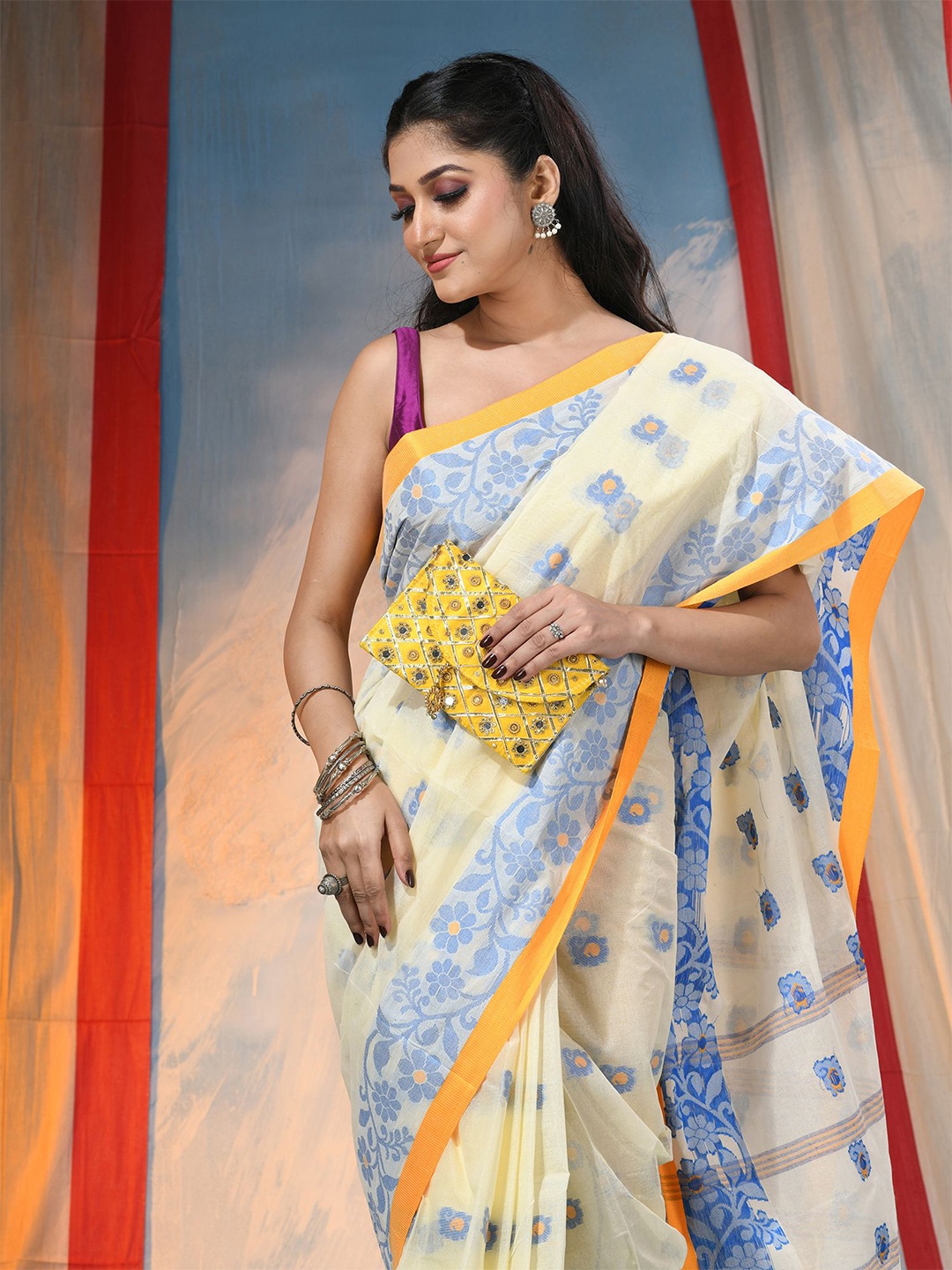 

DESH BIDESH Floral Handloom Pure Cotton Saree, Cream