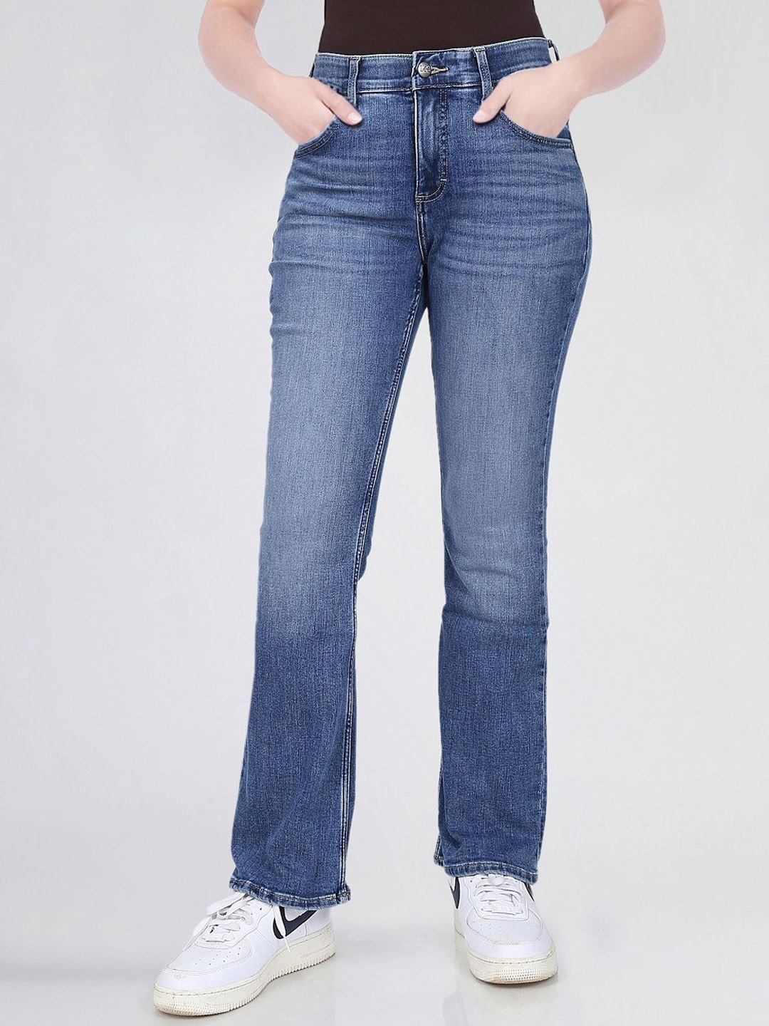 

Lee Women Bootcut Light Fade Mid-Rise Stretchable Jeans, Blue