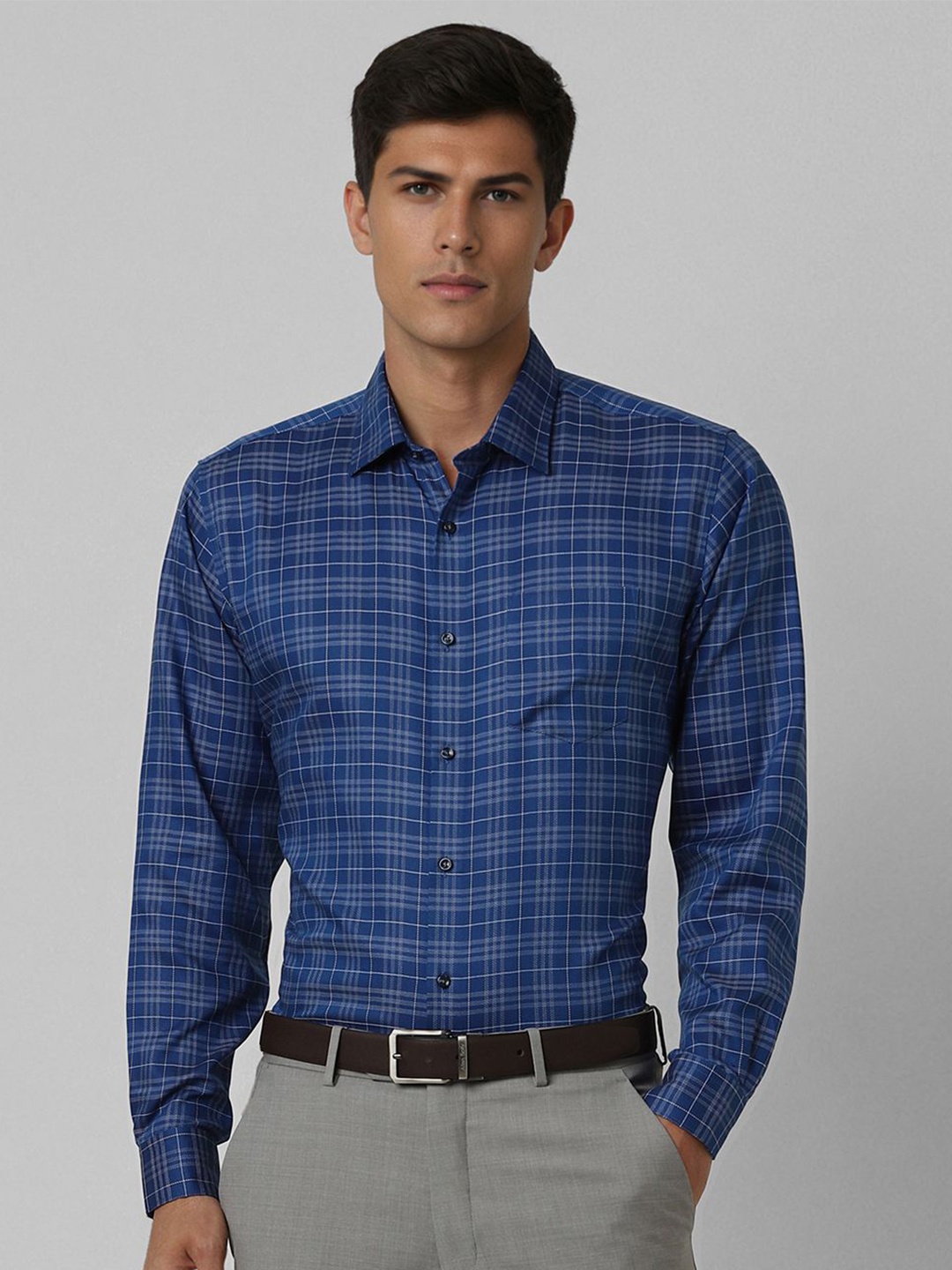 

Van Heusen Men Spread Collar Tartan Checked Cotton Formal Shirt, Navy blue