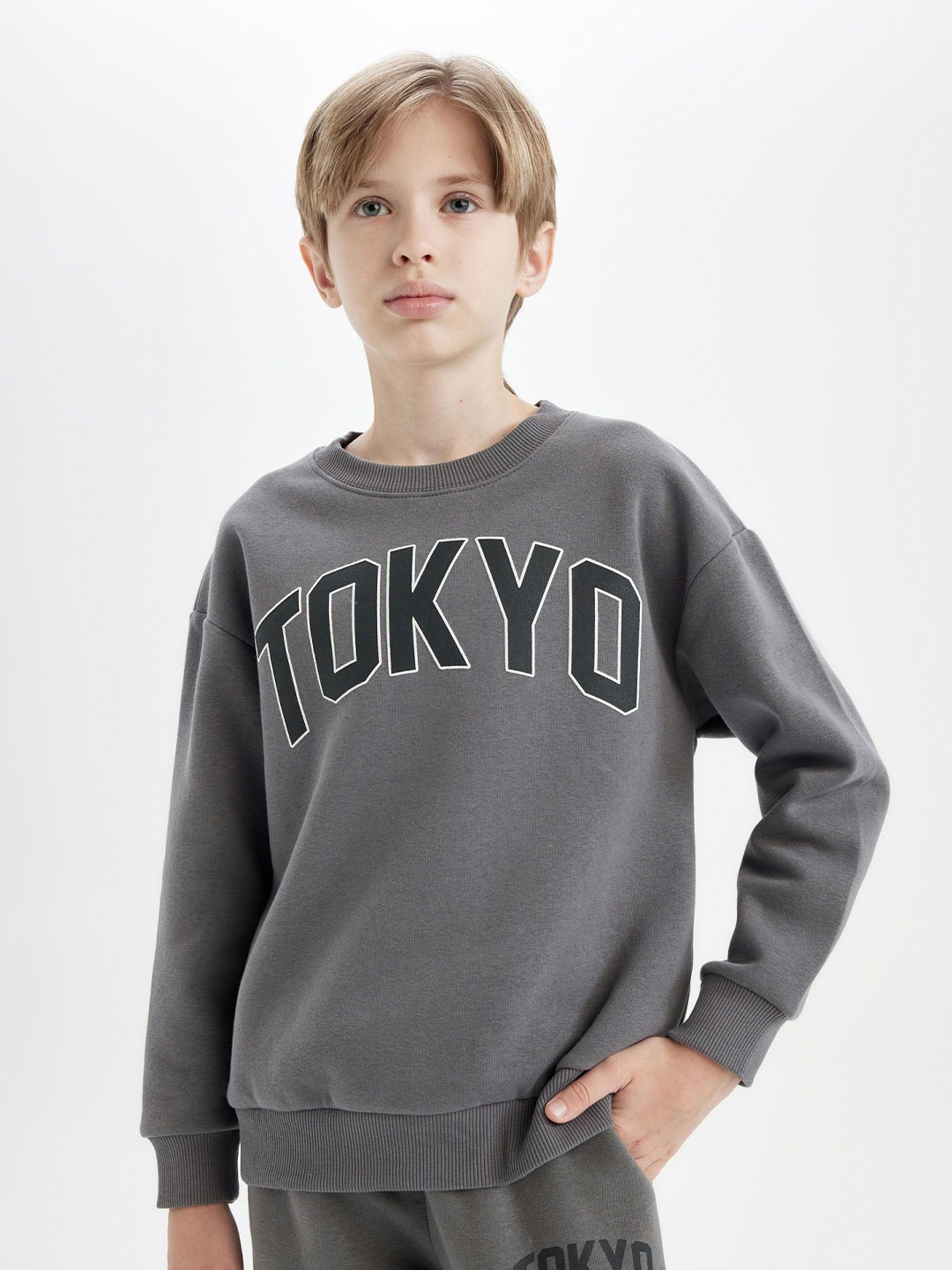 

DeFacto Boys Typography Printed Pullover, Grey