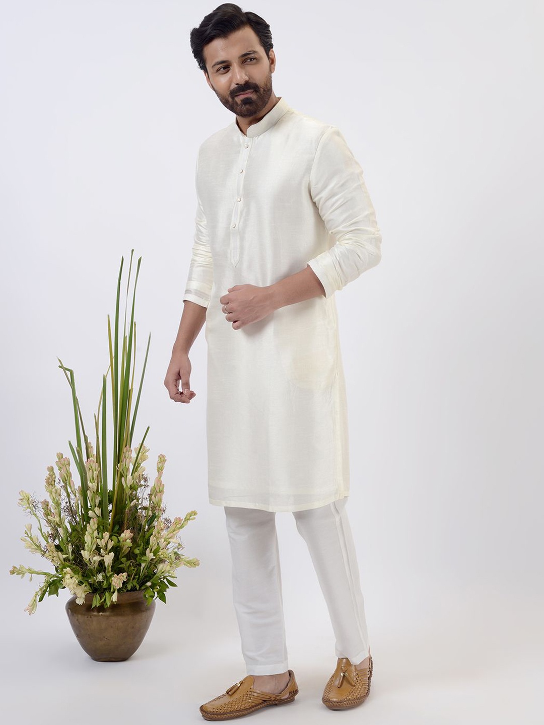 

azania Straight Kurta with Pyjamas, Cream