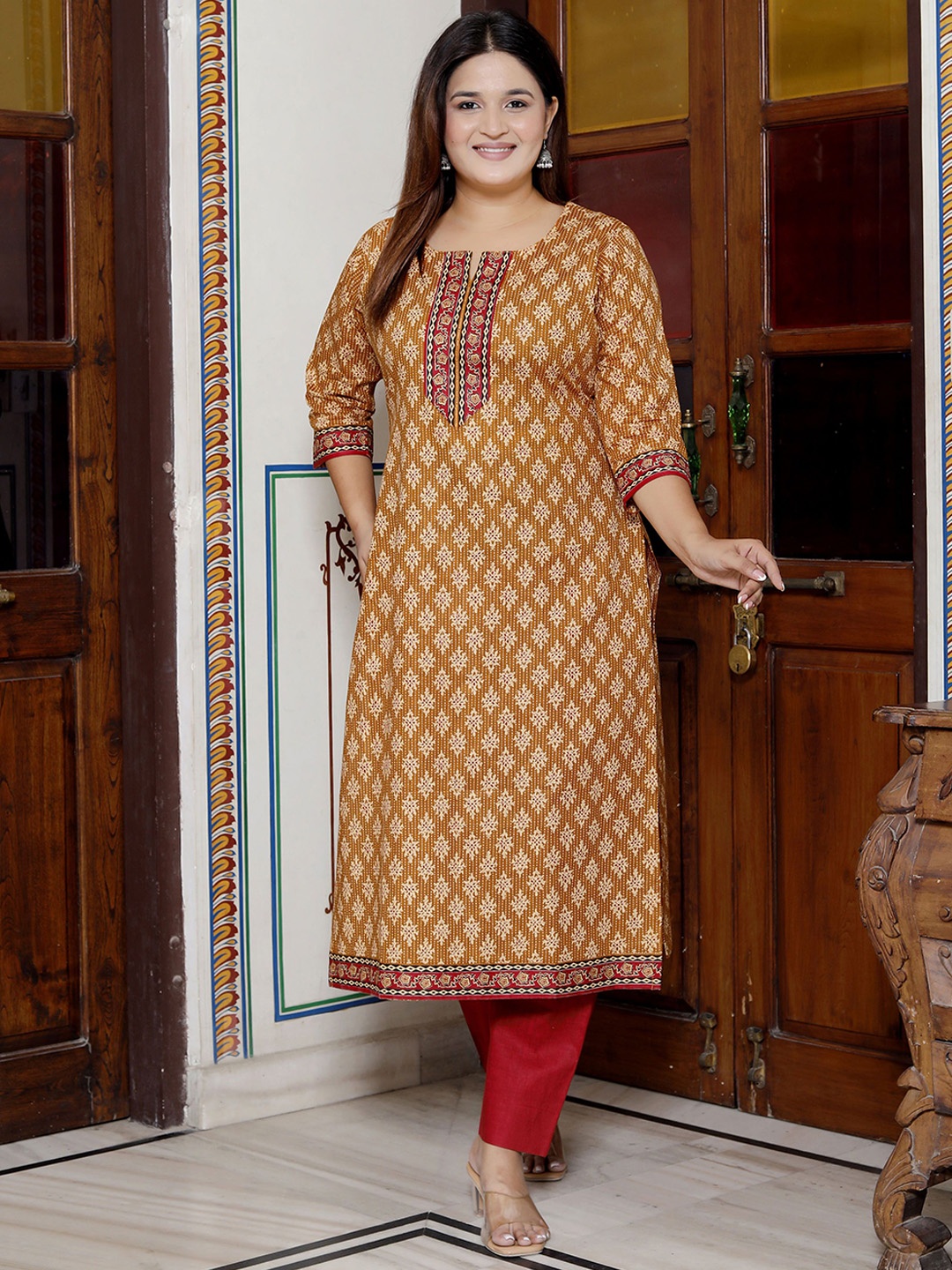 

Jevi Prints Plus Size Ethnic Motifs Printed Notch Neck Cotton Straight Kurta, Brown