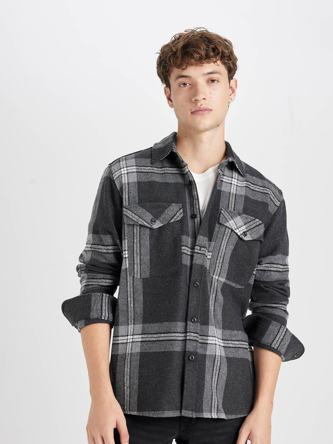 

DeFacto Men Tartan Checks Opaque Checked Casual Shirt, Na