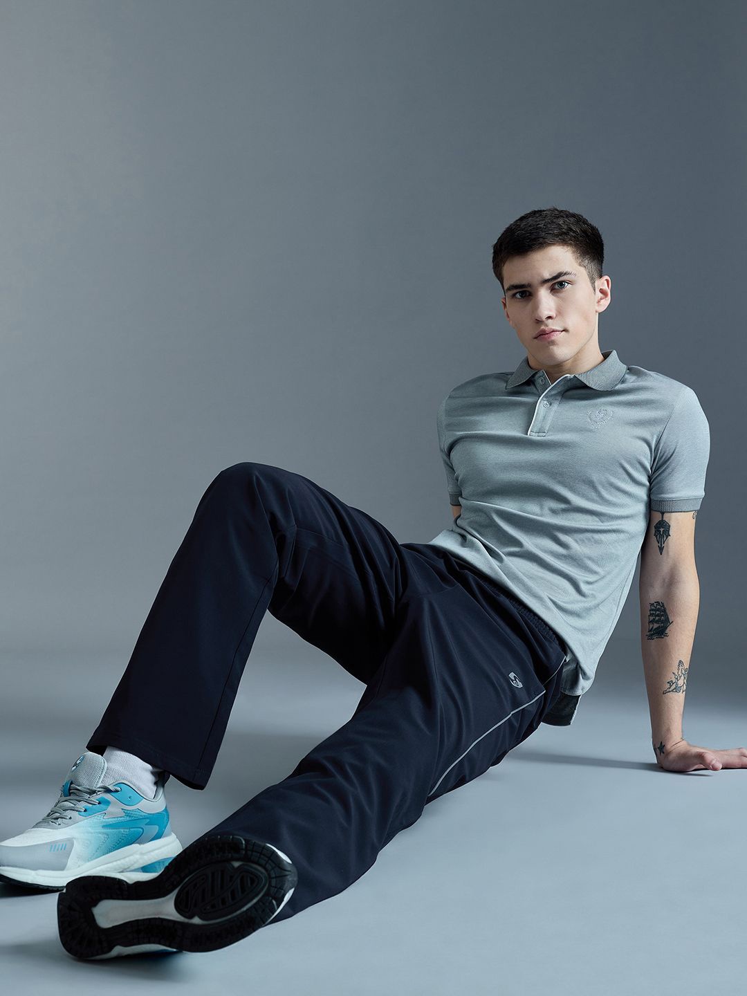 

SG Men Brand Logo Detail Track Pants, Navy blue