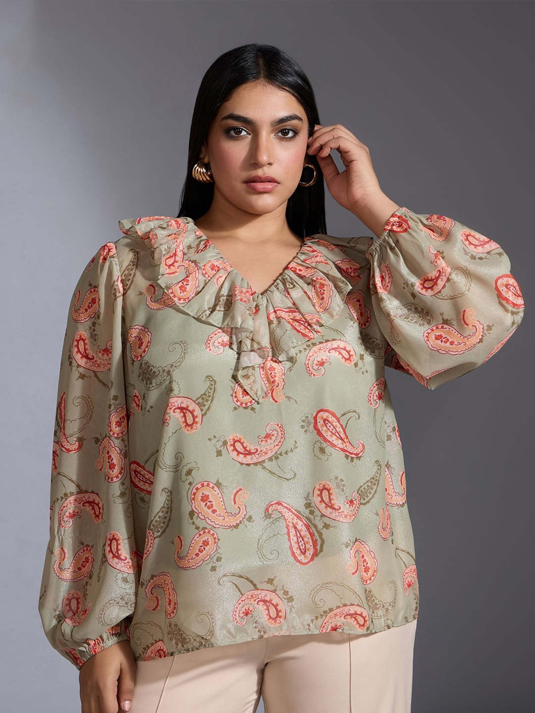 

20Dresses V Neck Paisley Printed Puff Sleeves Plus Size Top, Green