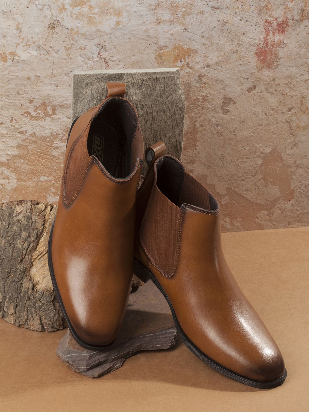 

ID Men Block-Heeled Chelsea Boots, Tan