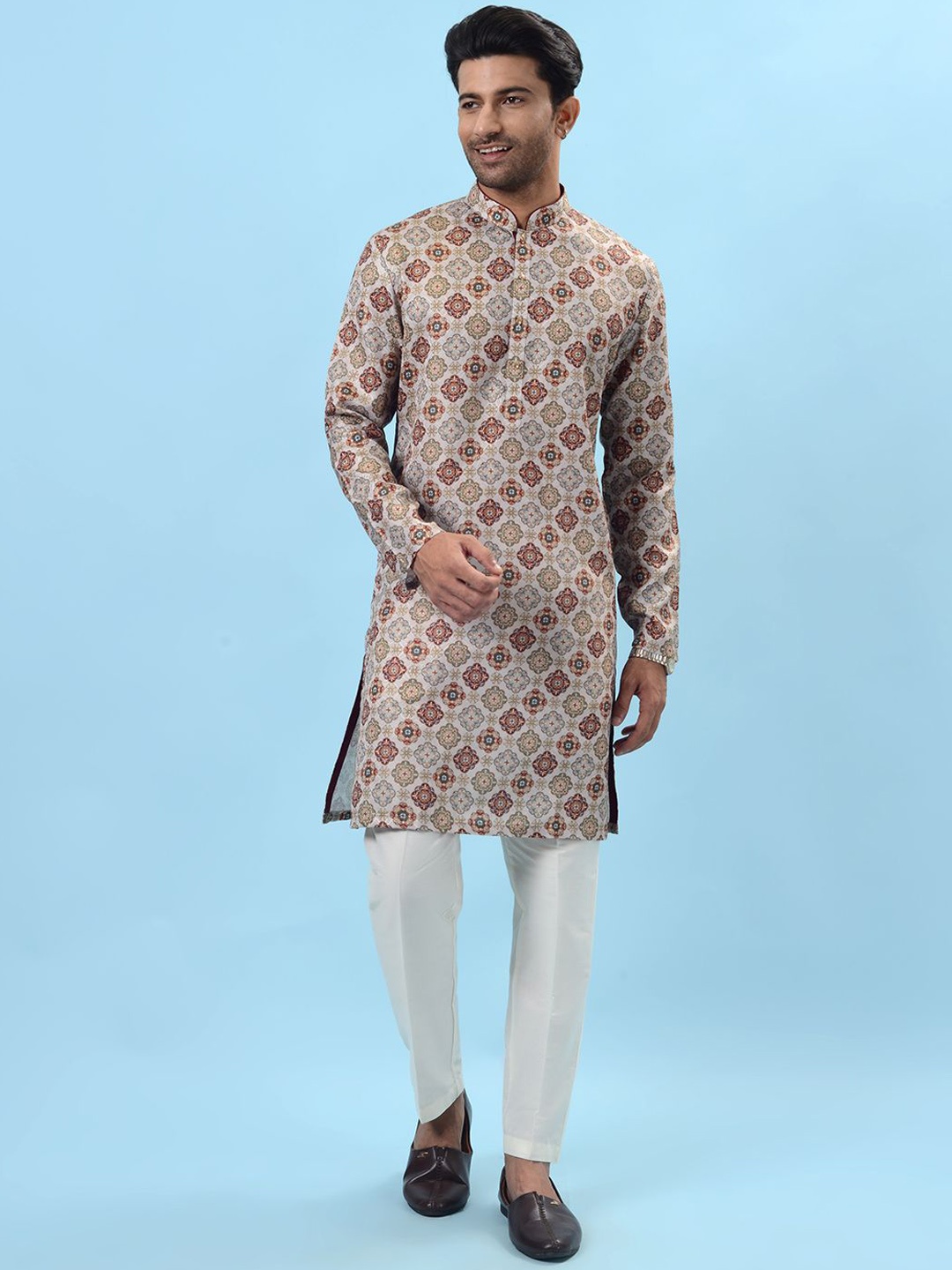 

azania Floral Printed Mandarin Collar Straight Kurta With Trousers, Grey