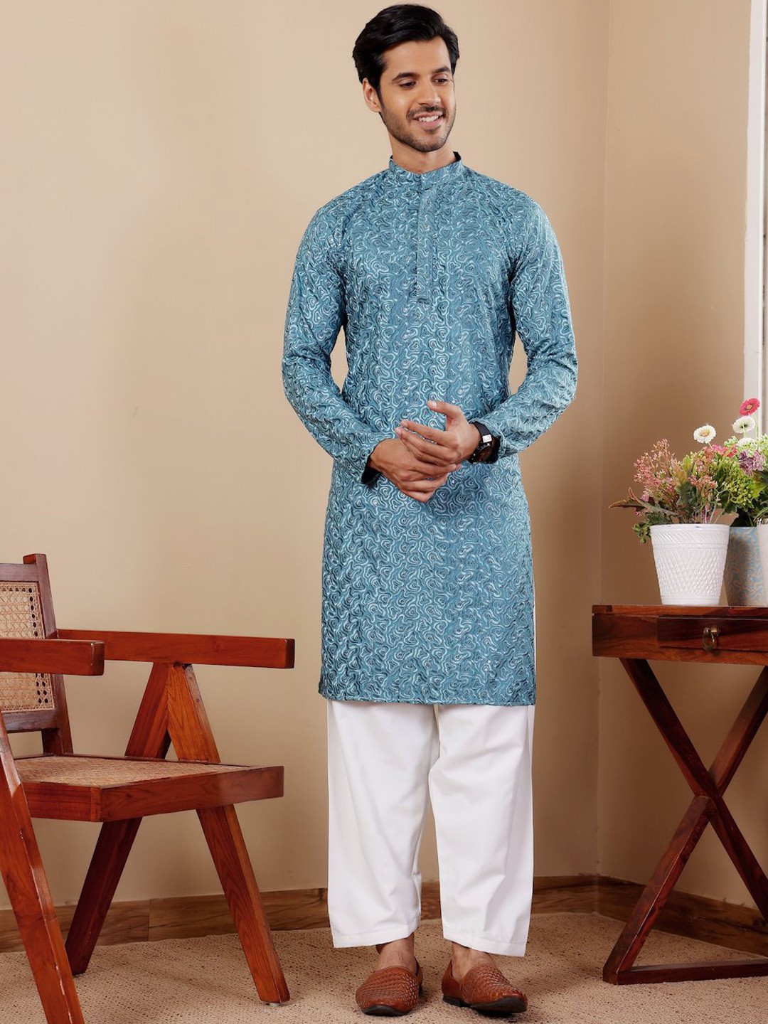 

Rawayi Geometric Embroidered Chikankari Band Collar Cotton Straight Kurta, Turquoise blue