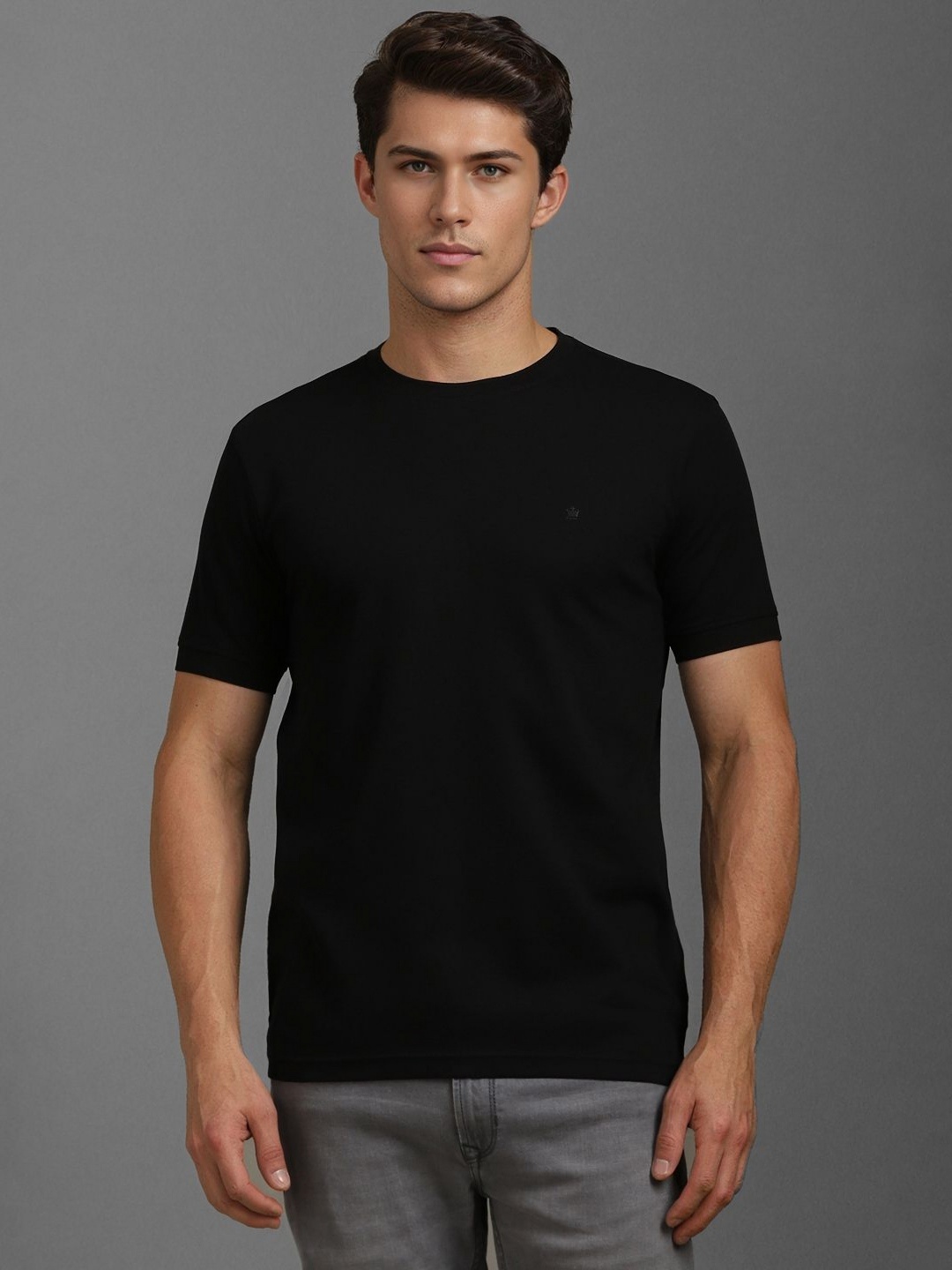 

Louis Philippe Men Applique Slim Fit T-shirt, Black