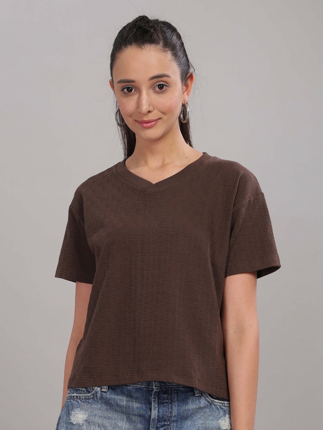 

HEYLAY Women Printed V-Neck Drop-Shoulder Sleeves Pure Cotton Raw Edge T-shirt, Brown